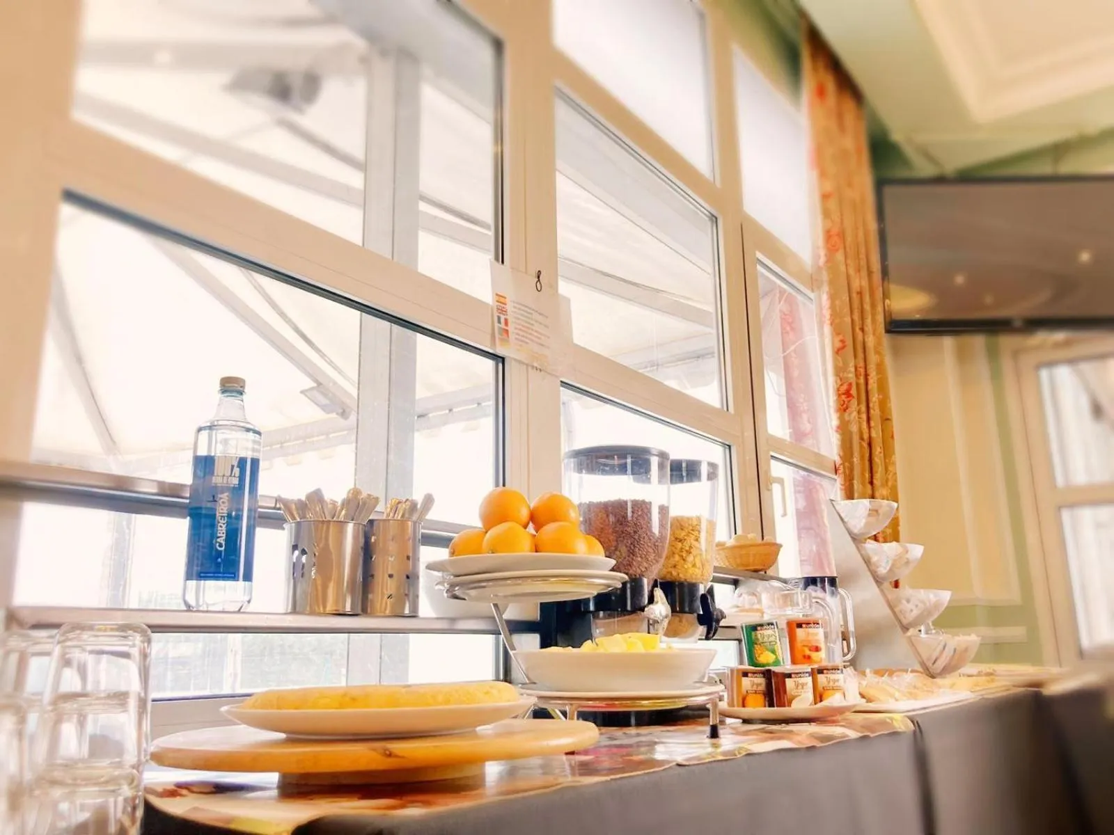 Buffet breakfast in My Rooms City Hotel Camino de Santiago