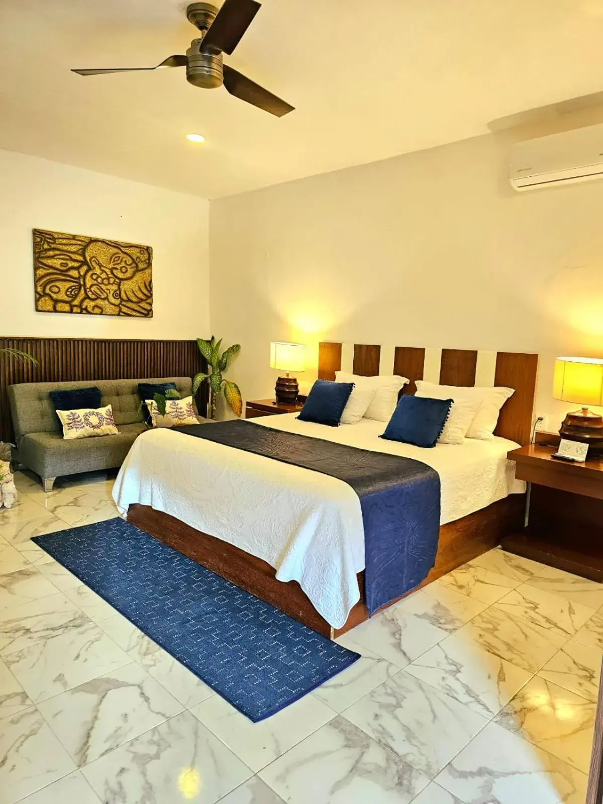 Deluxe Room in Mayan Majesty Boutique Hotel Deluxe Room in Mayan Majesty Boutique Hotel