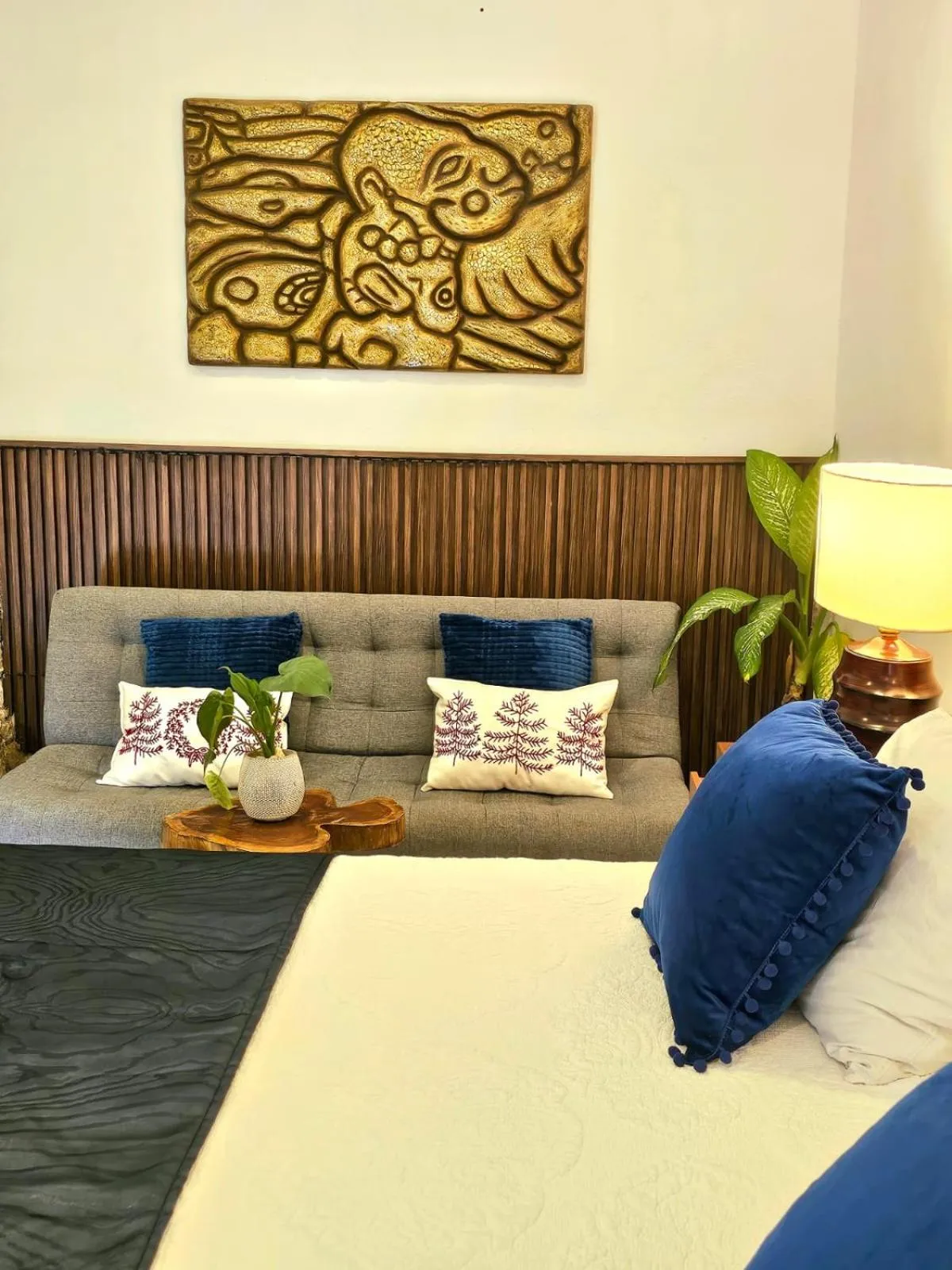 Living room, Bed in Mayan Majesty Boutique Hotel