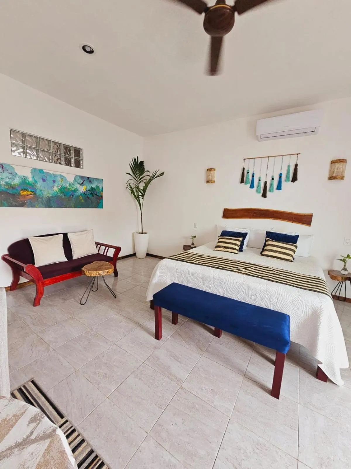 Bed in Mayan Majesty Boutique Hotel