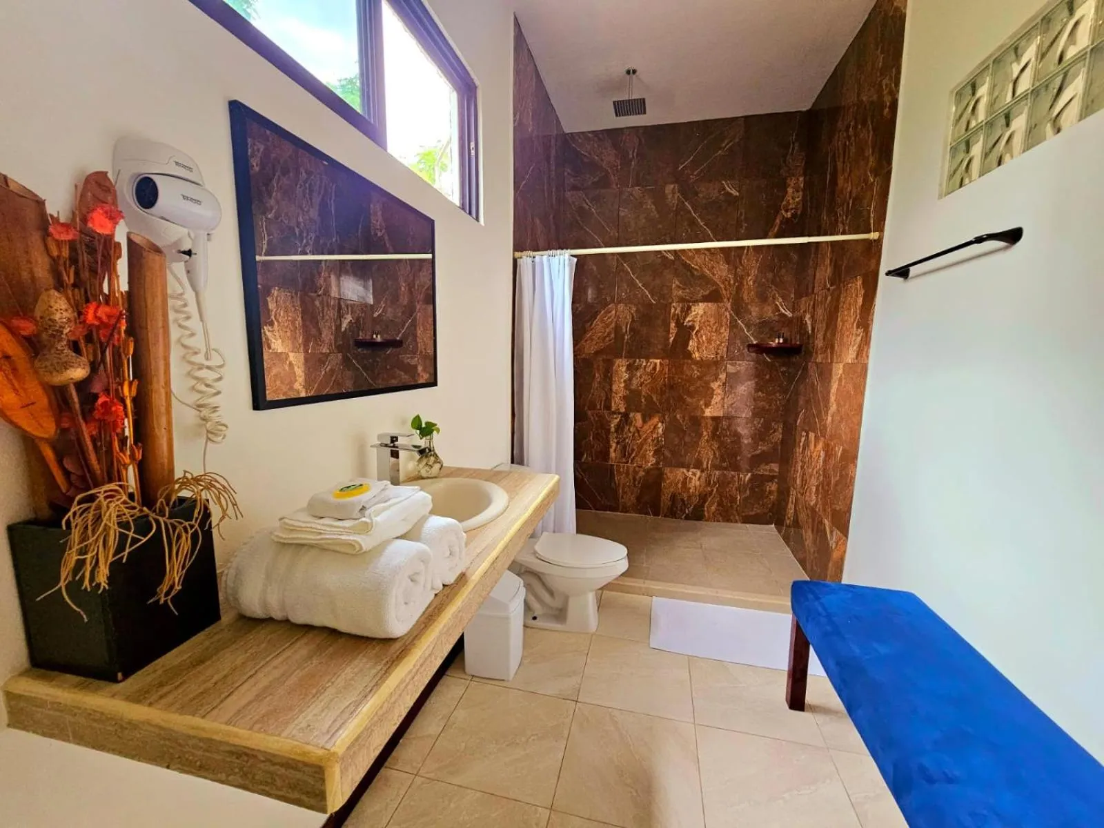 Bathroom in Mayan Majesty Boutique Hotel