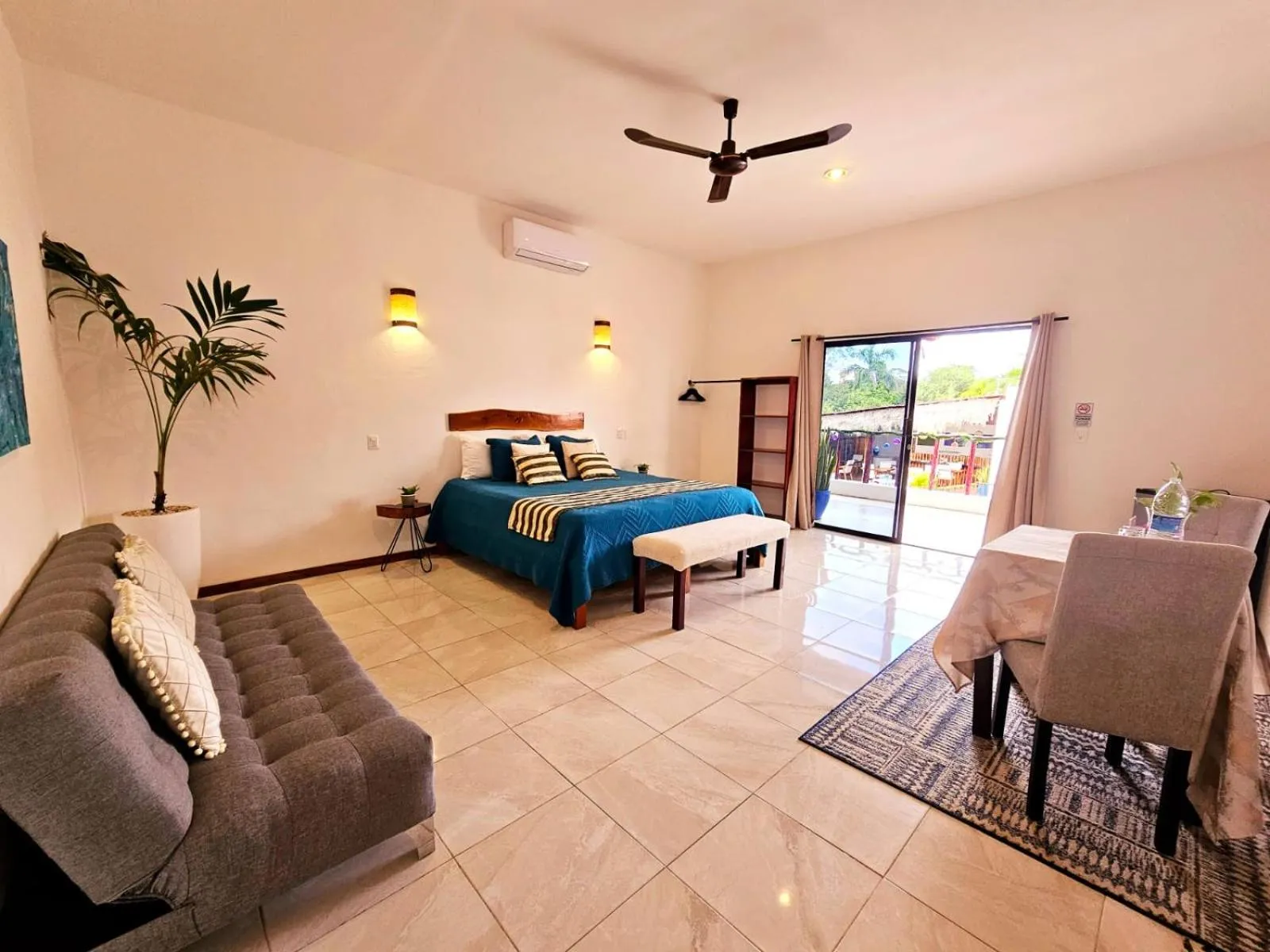 Bed in Mayan Majesty Boutique Hotel