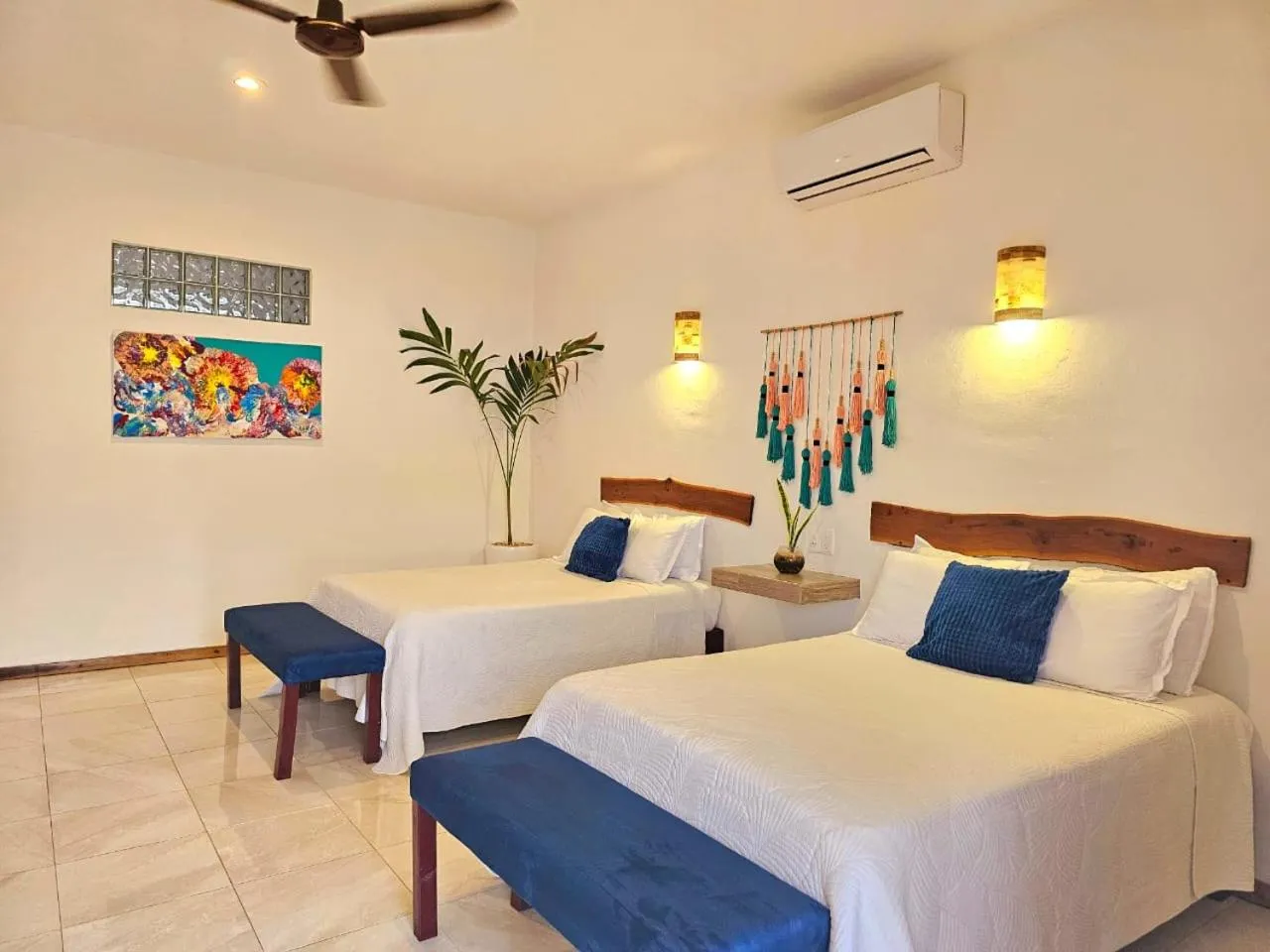 Photo of the whole room, Bed in Mayan Majesty Boutique Hotel