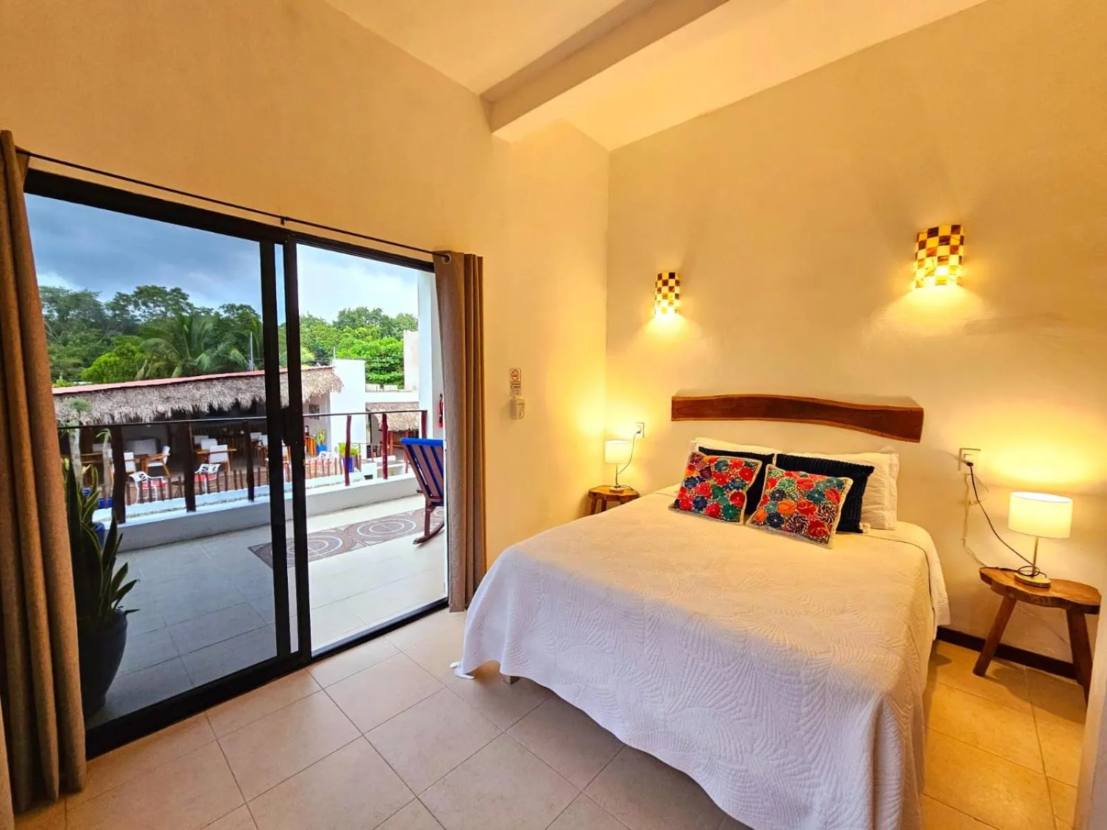 Photo of the whole room, Bed in Mayan Majesty Boutique Hotel