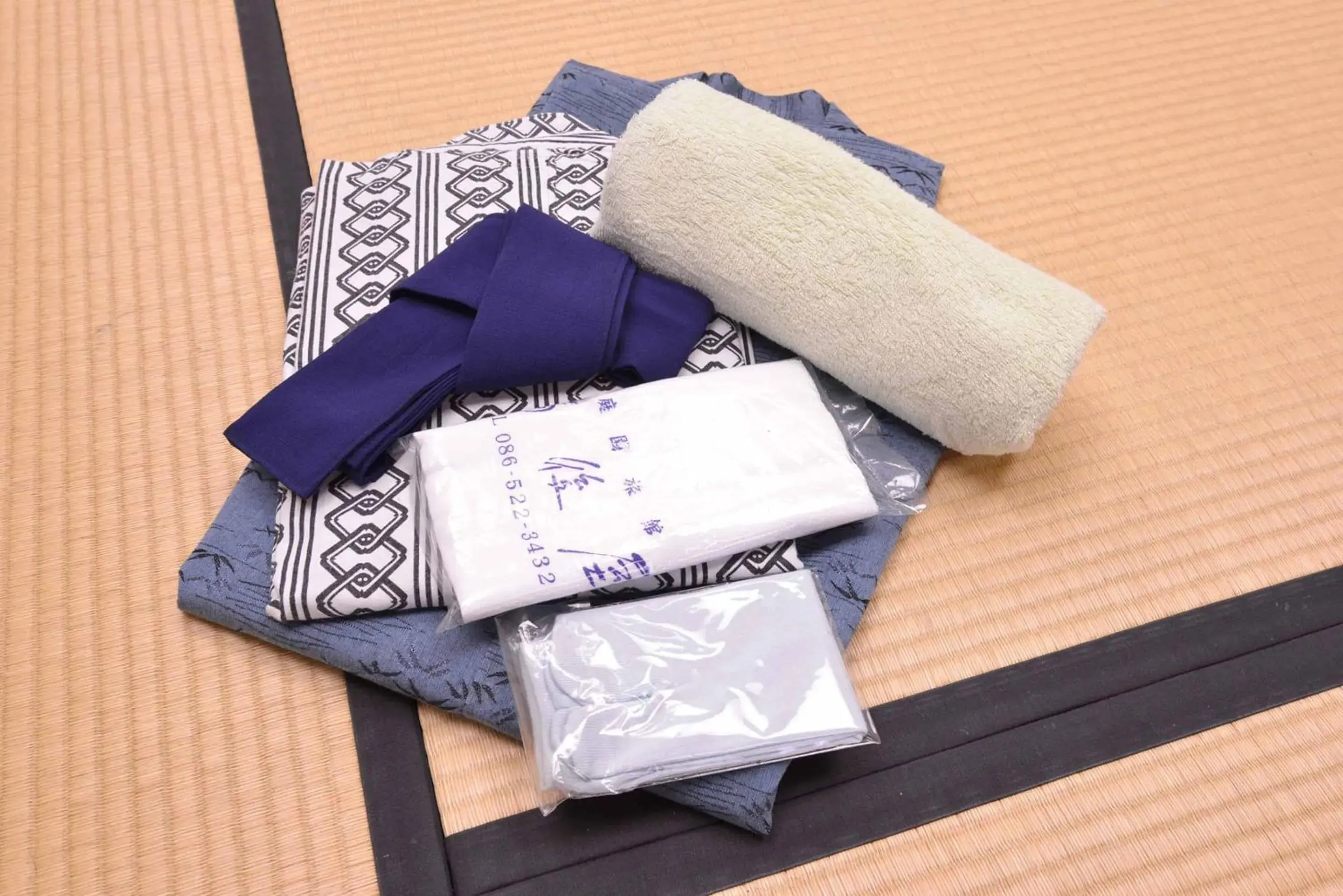 Japanese-Style Family Room with Shared Bathroom in Bingoya Japanese-Style Family Room with Shared Bathroom in Bingoya