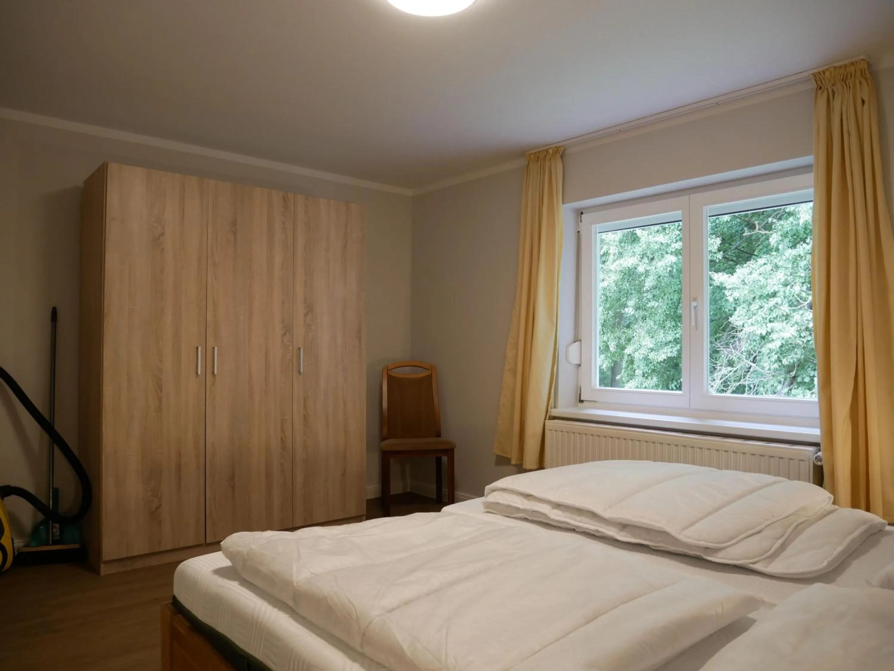 Bed in Ferienwohnungen & Bungalow Karlchen