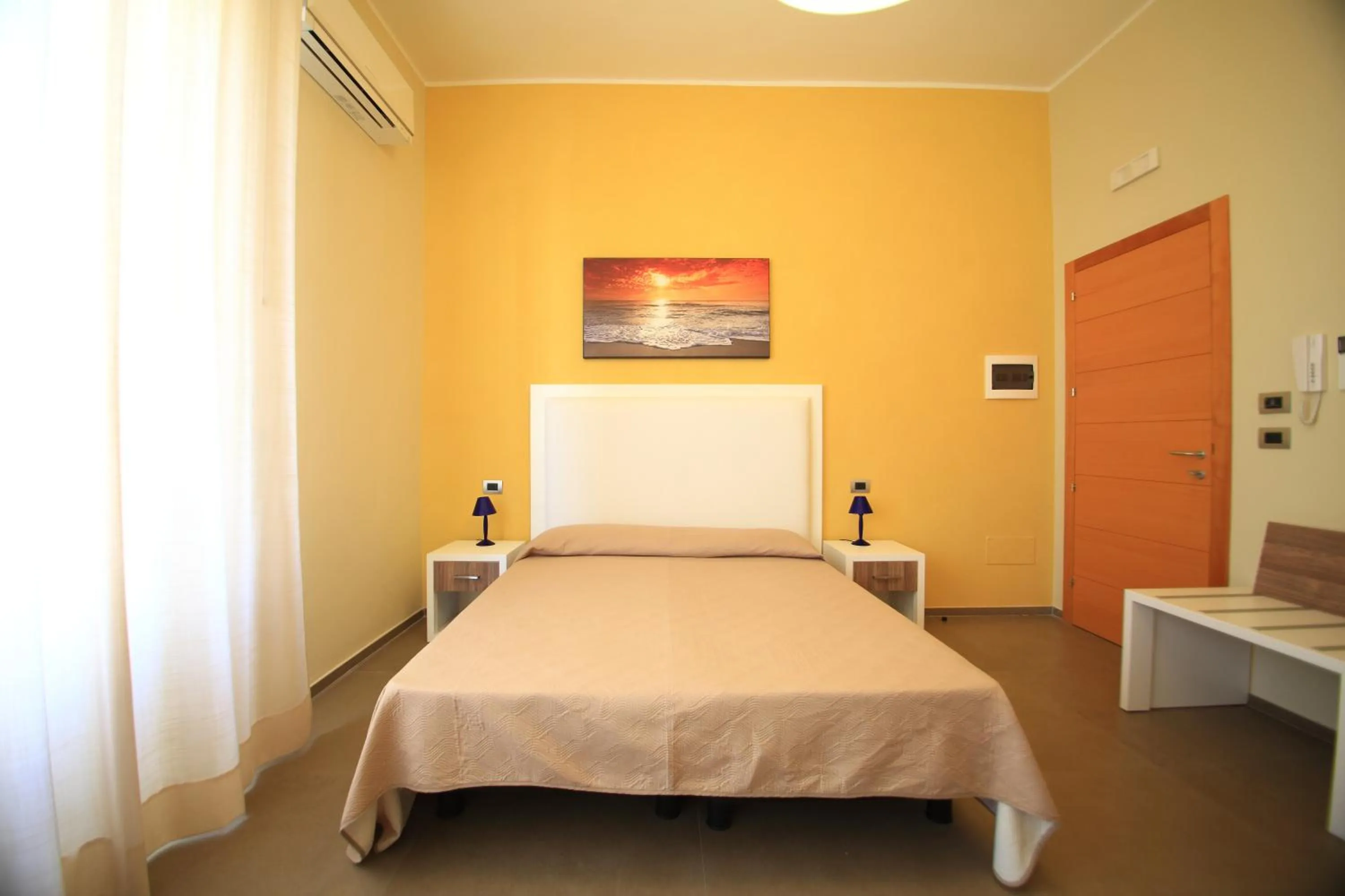 Photo of the whole room in Hotel Città Bella