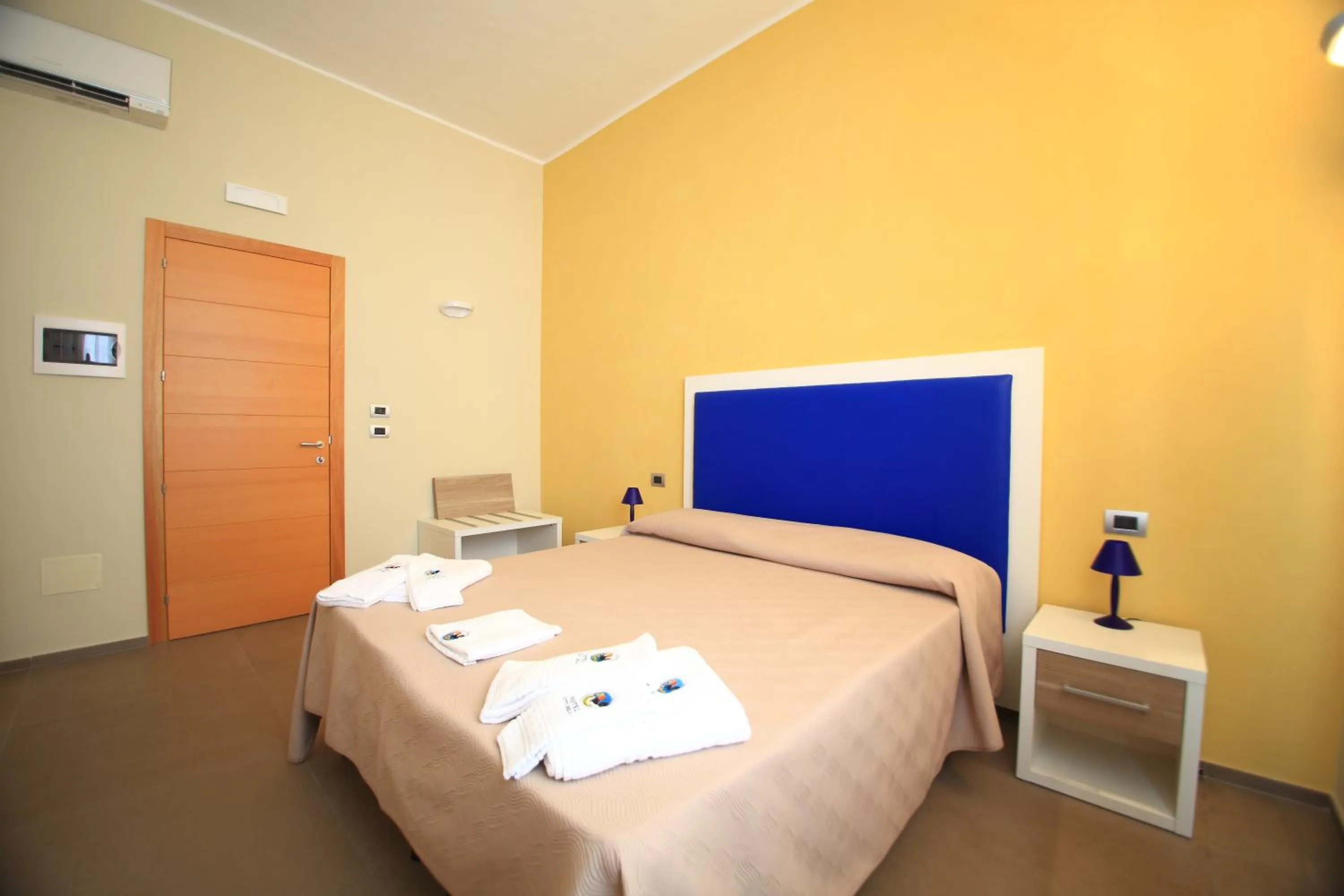 Photo of the whole room in Hotel Città Bella