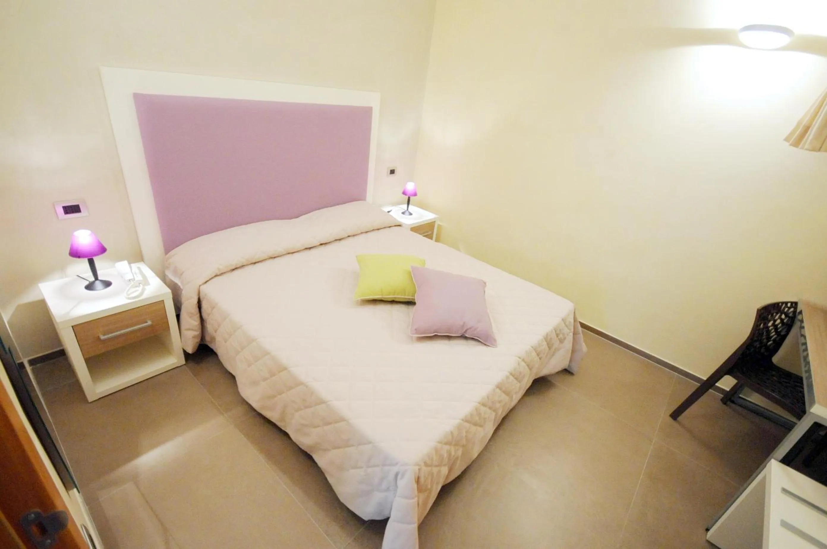 Bedroom in Hotel Città Bella