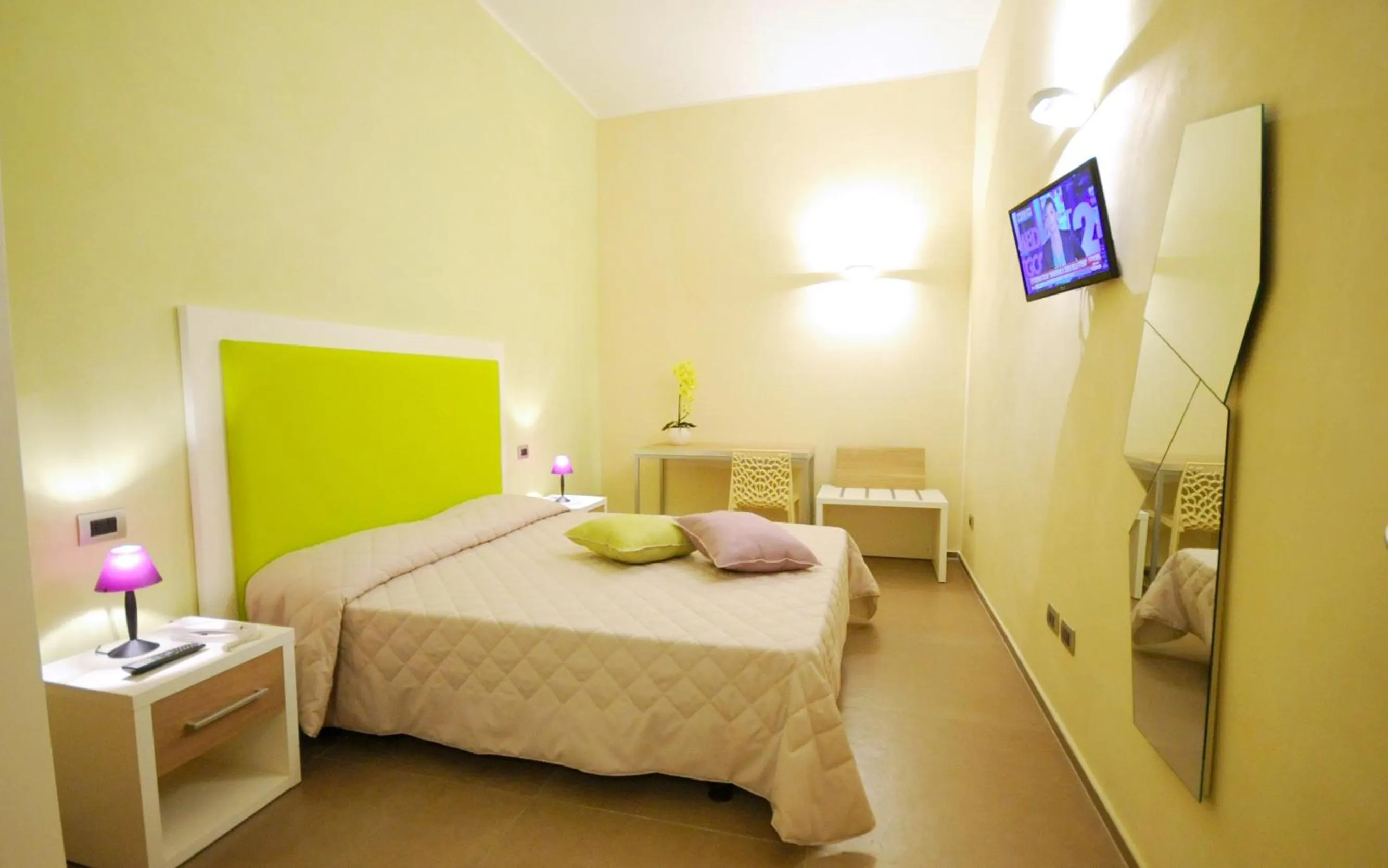 Photo of the whole room in Hotel Città Bella