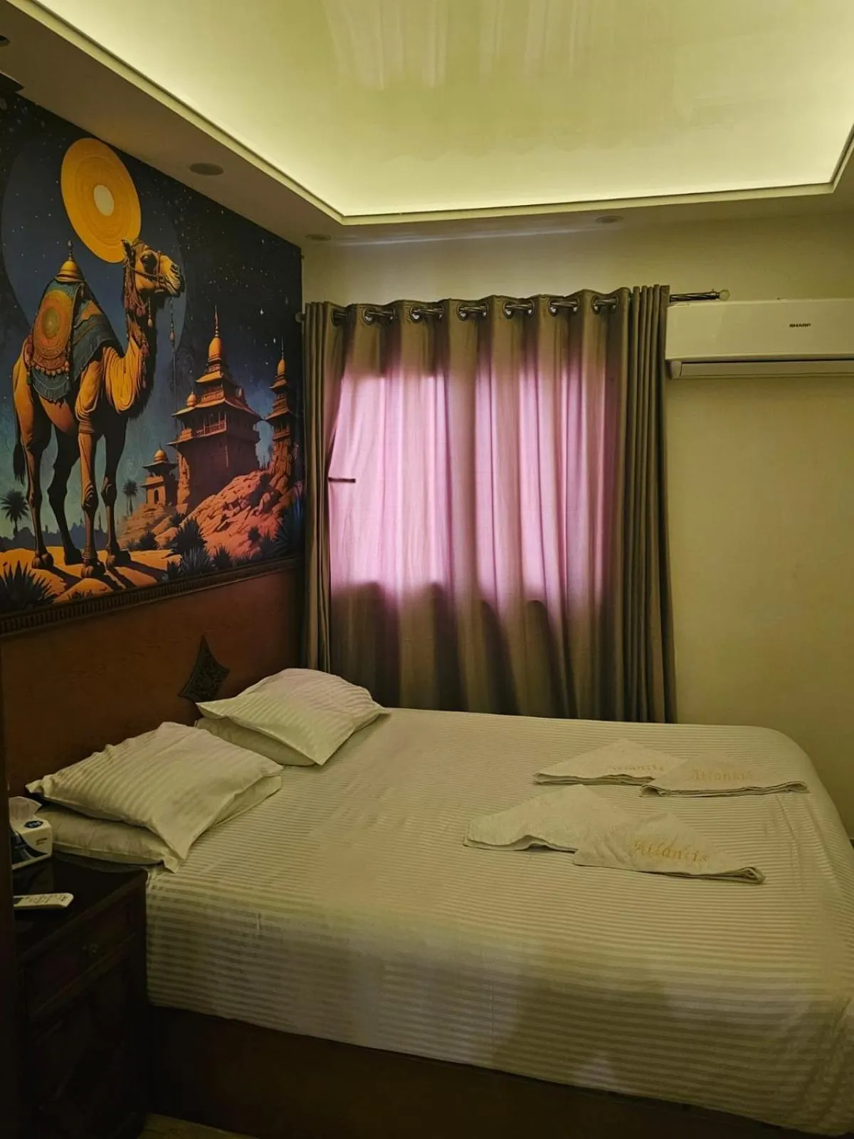 Bed in Atlantis Pyramids Inn