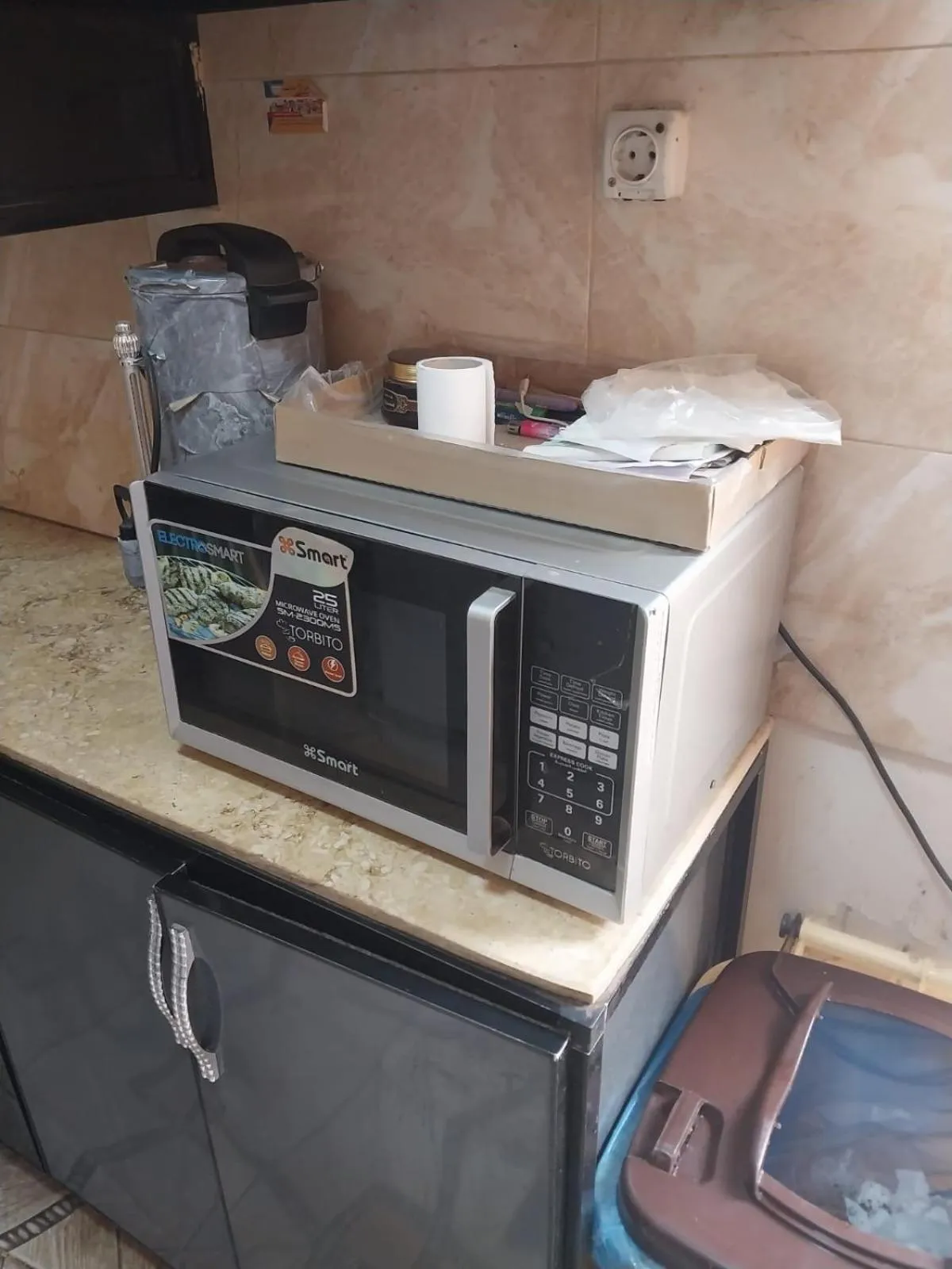 Kitchen or kitchenette in Atlantis Pyramids Inn