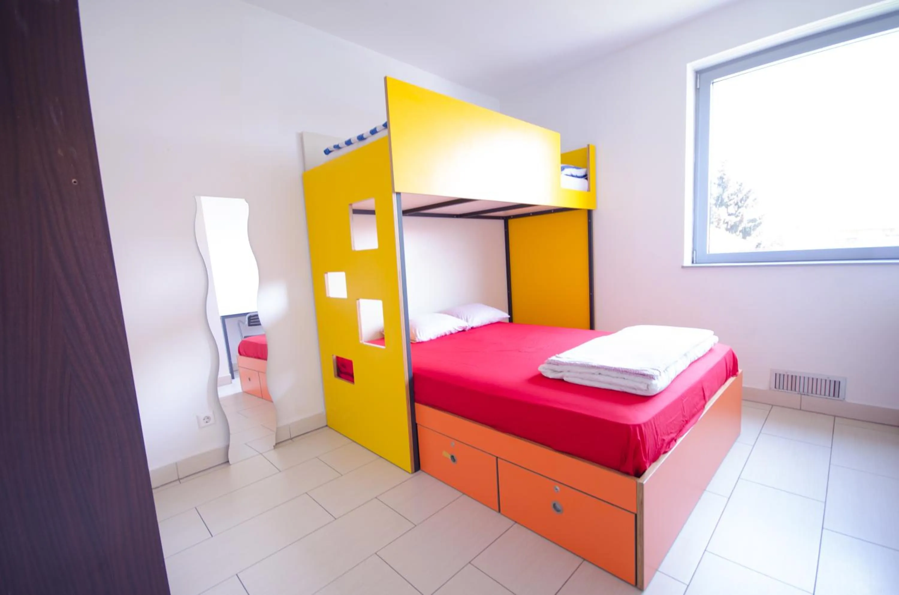 Bed in Simbol Rooms with free private parking