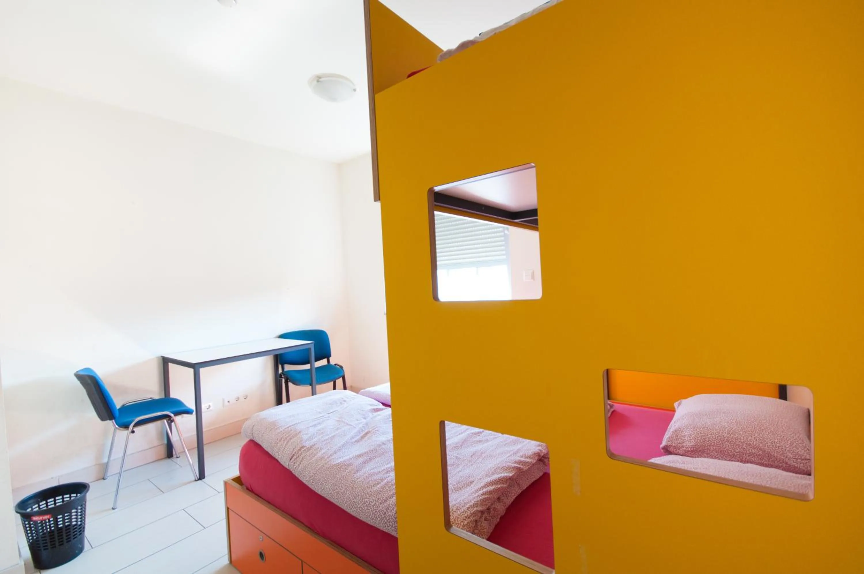 Bed in Simbol Rooms with free private parking