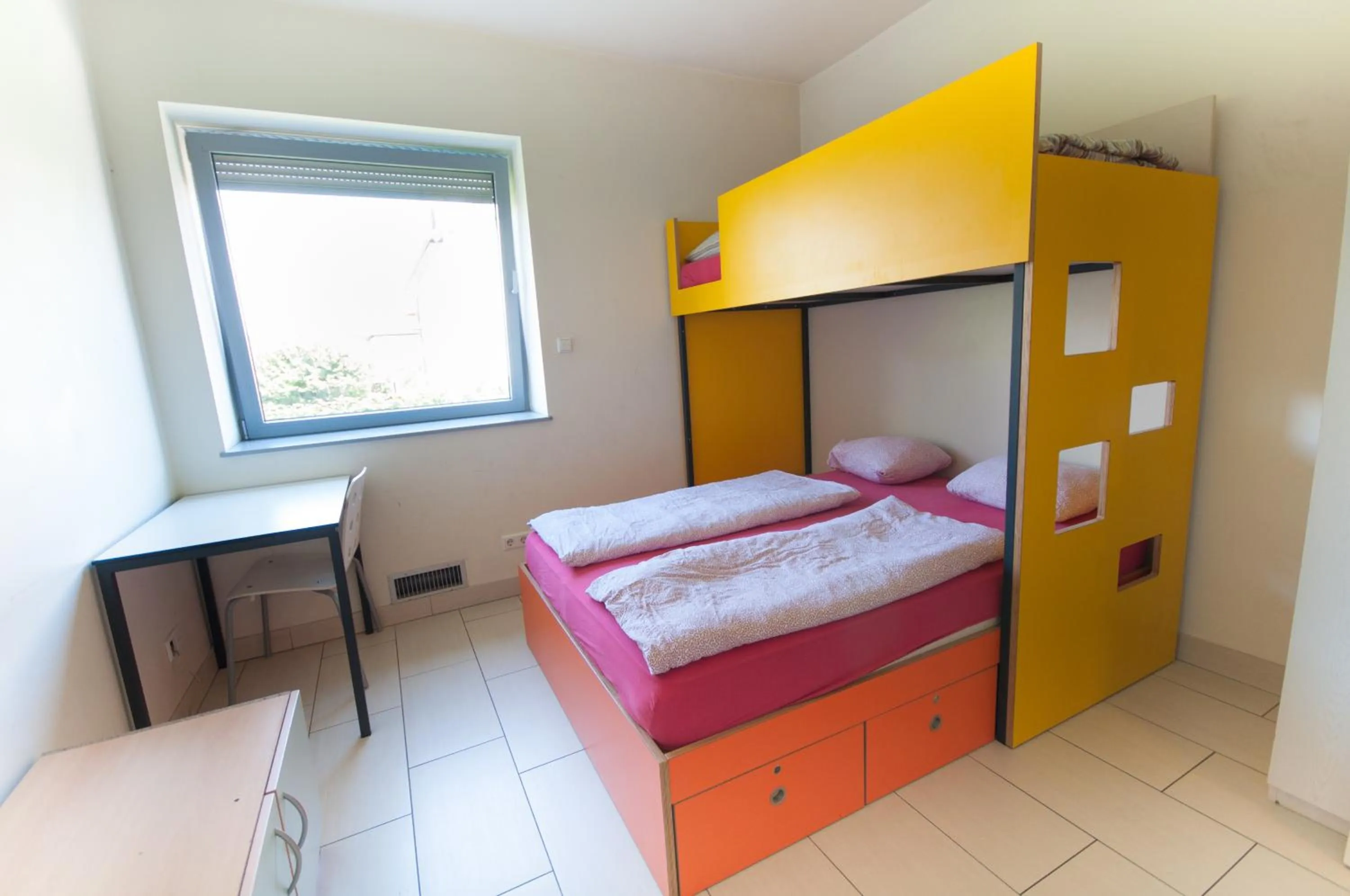 Bed in Simbol Rooms with free private parking