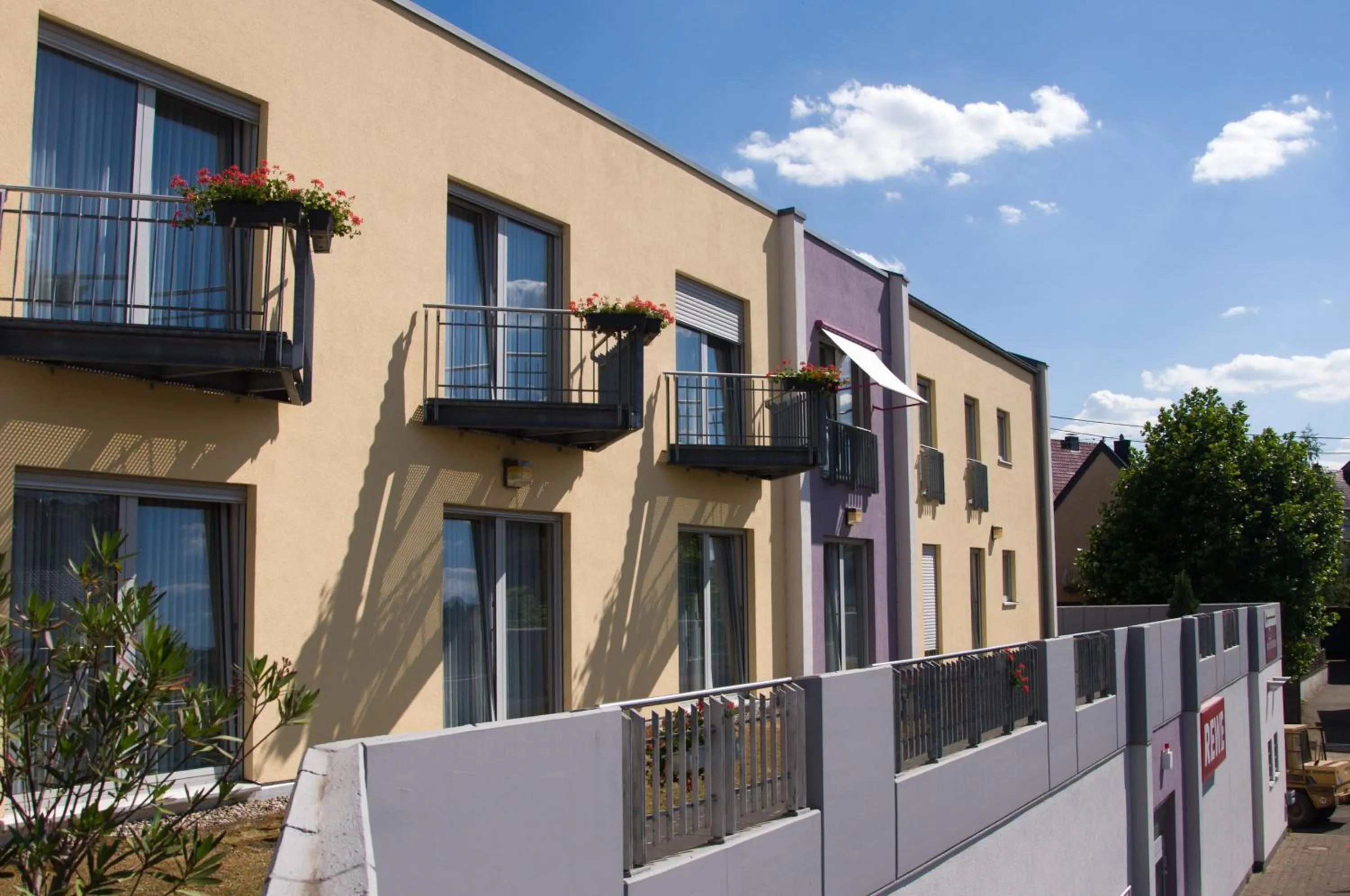 Property building in Hotel Stadt Püttlingen