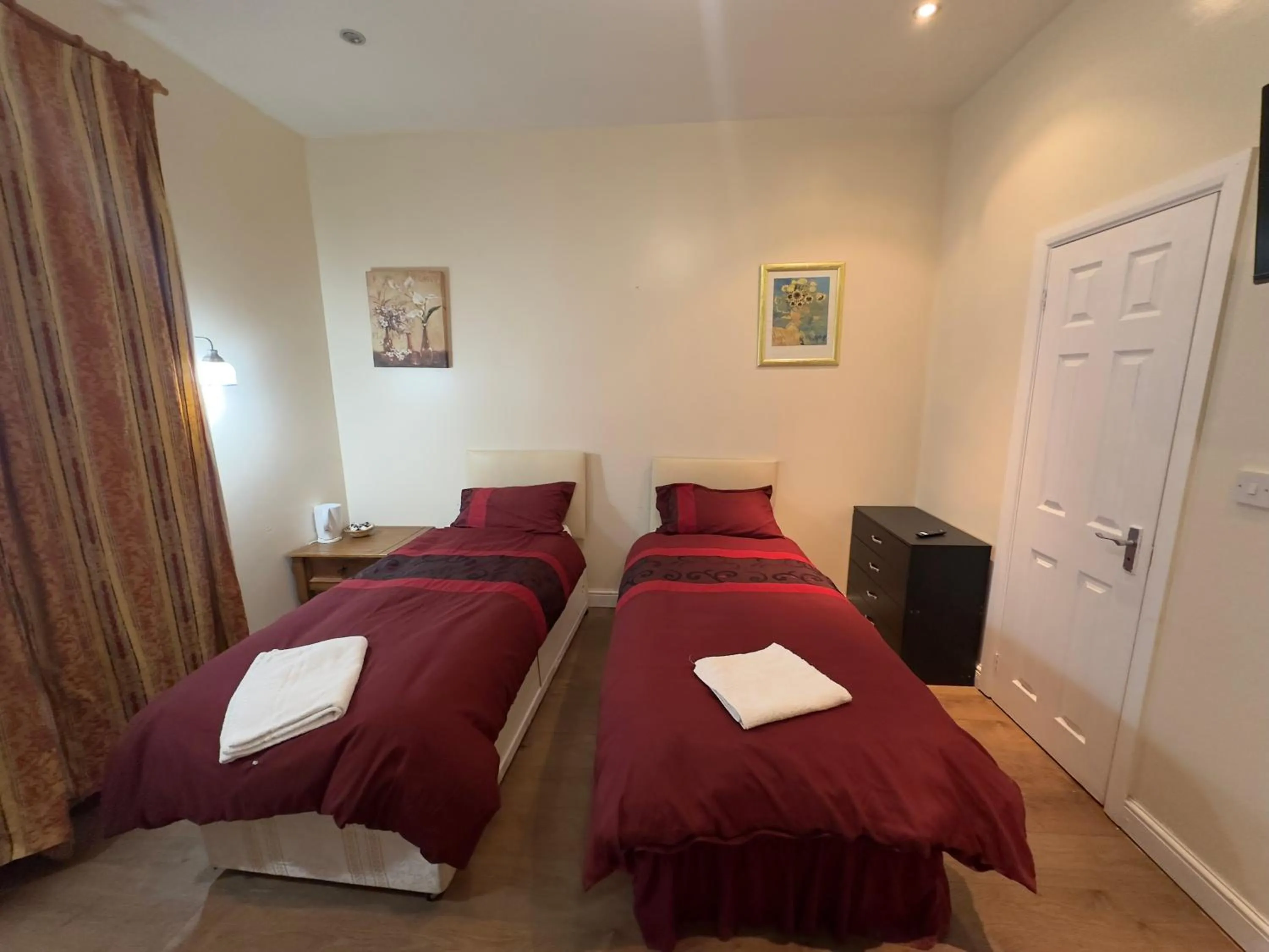 Bed in The Dharma Lodge