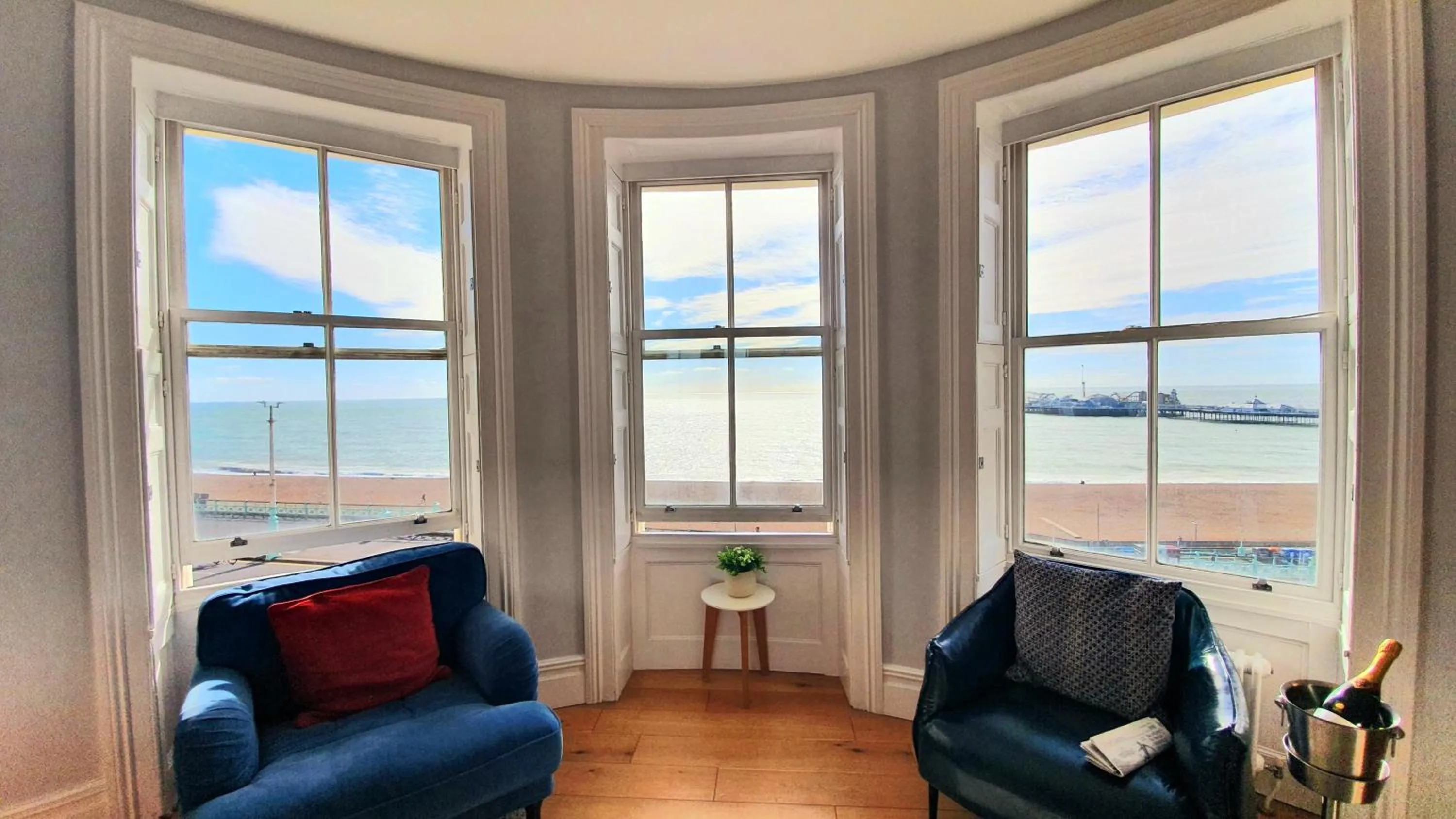 Seating area in A Room With A View - Free Parking