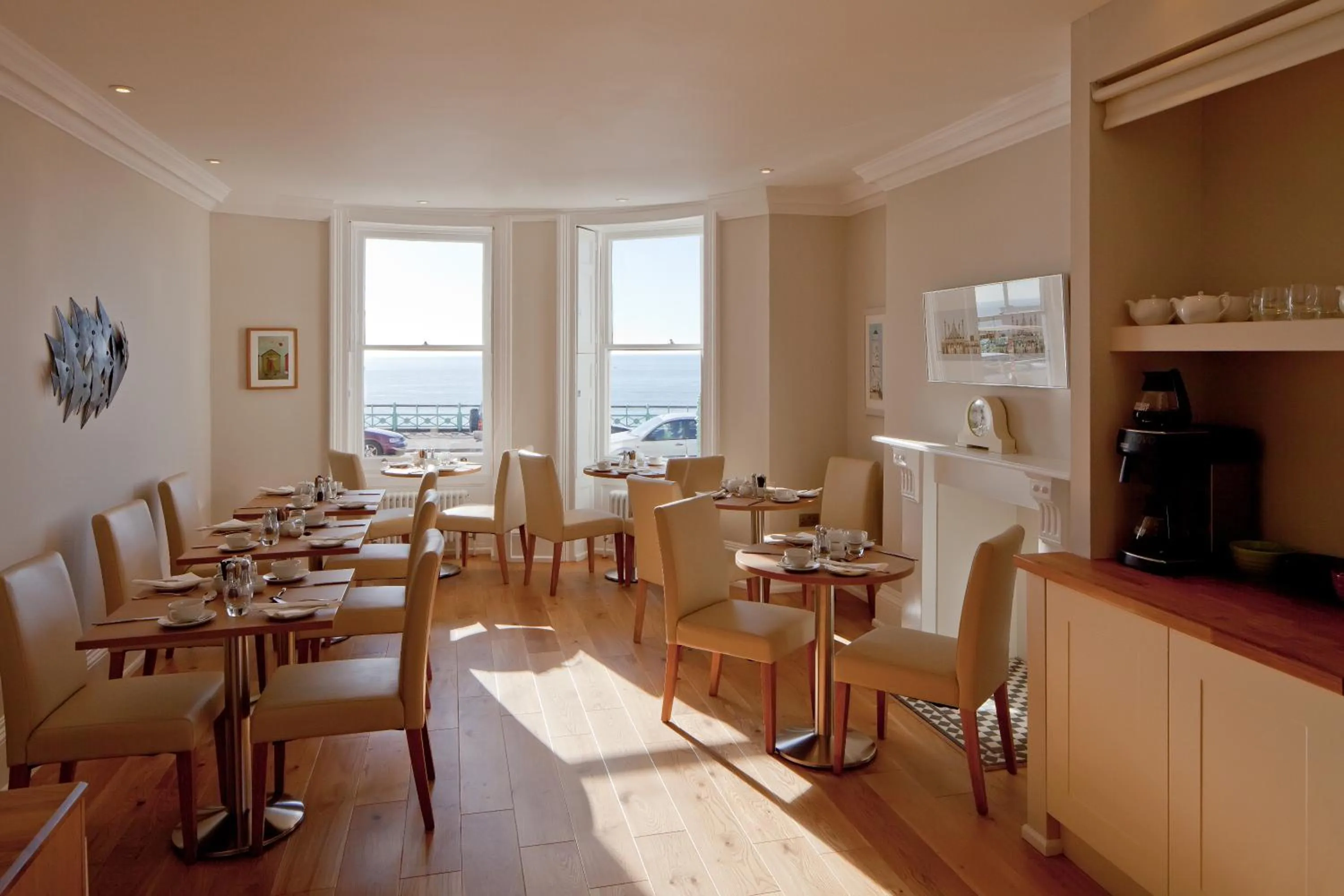 Restaurant/places to eat in A Room With A View - Free Parking