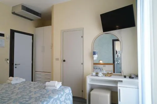 Hotel Embassy