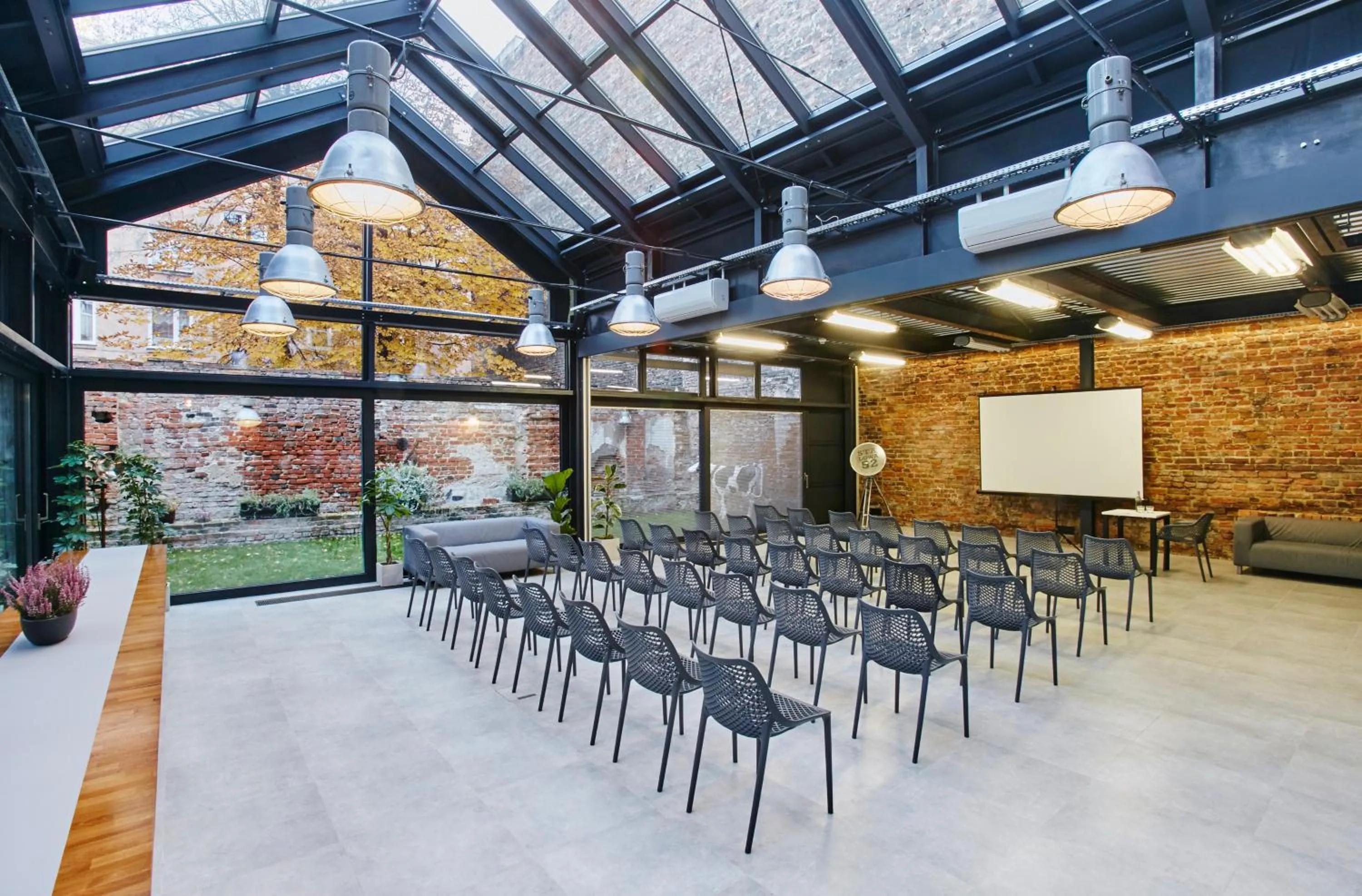 Business facilities in ARTHOTEL STALOWA 52