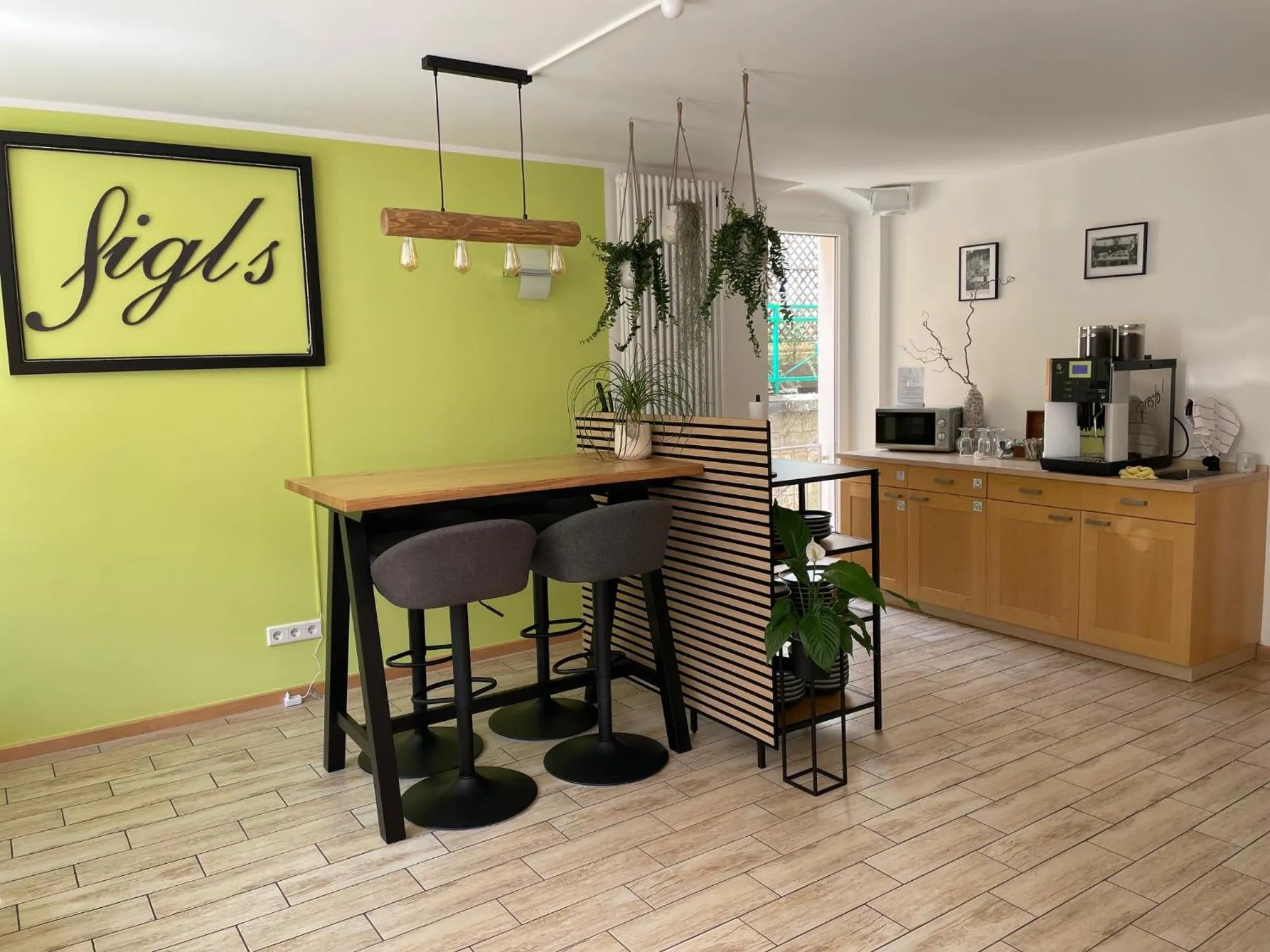 Restaurant/places to eat in Das Sigl's