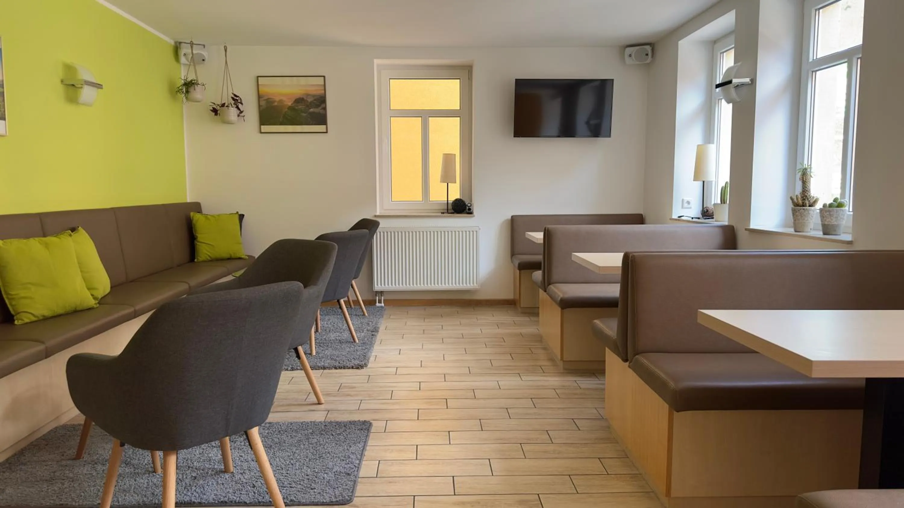 Communal lounge/ TV room in Das Sigl's