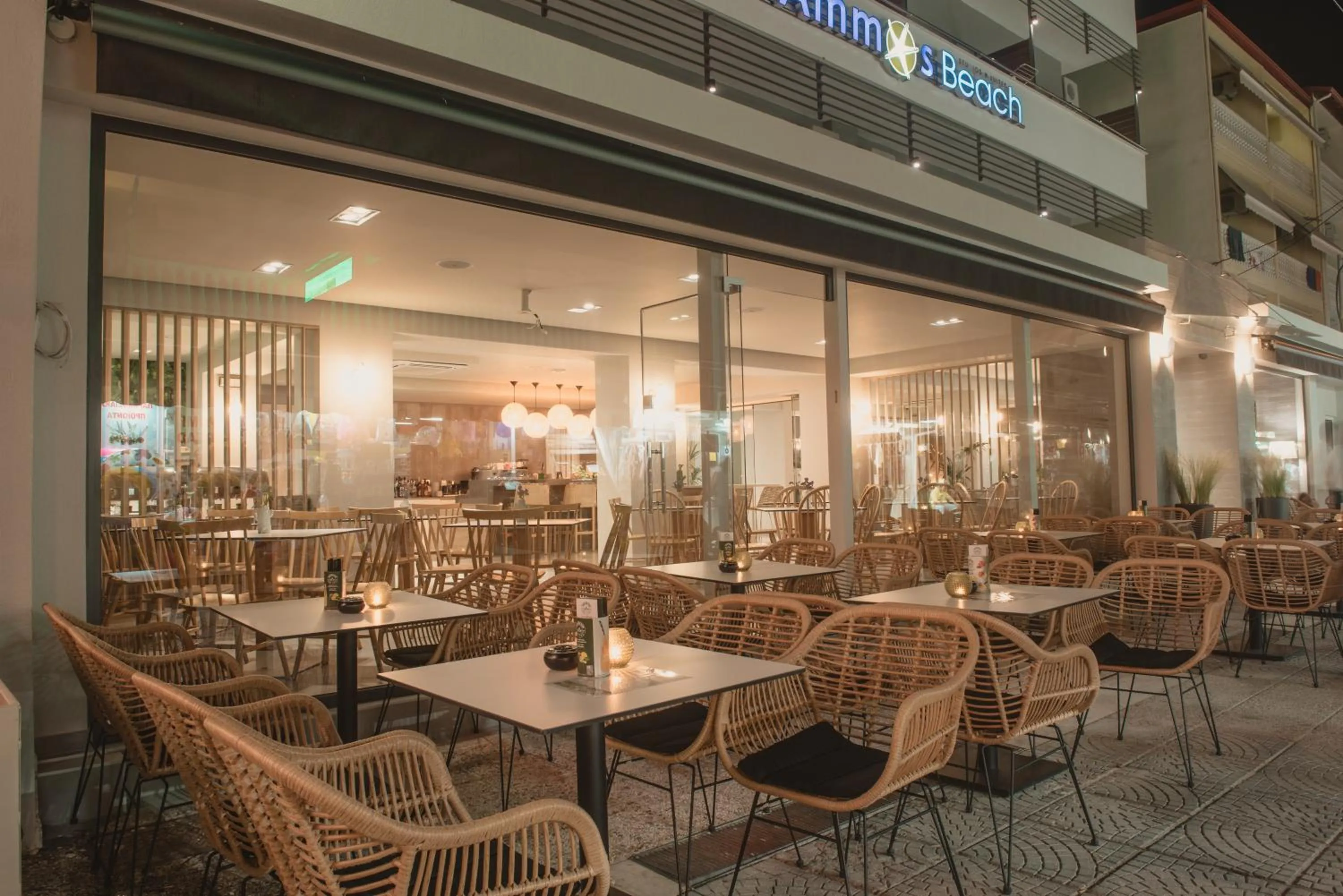 Restaurant/places to eat in Ammos Beach Seaside Luxury Suites Hotel