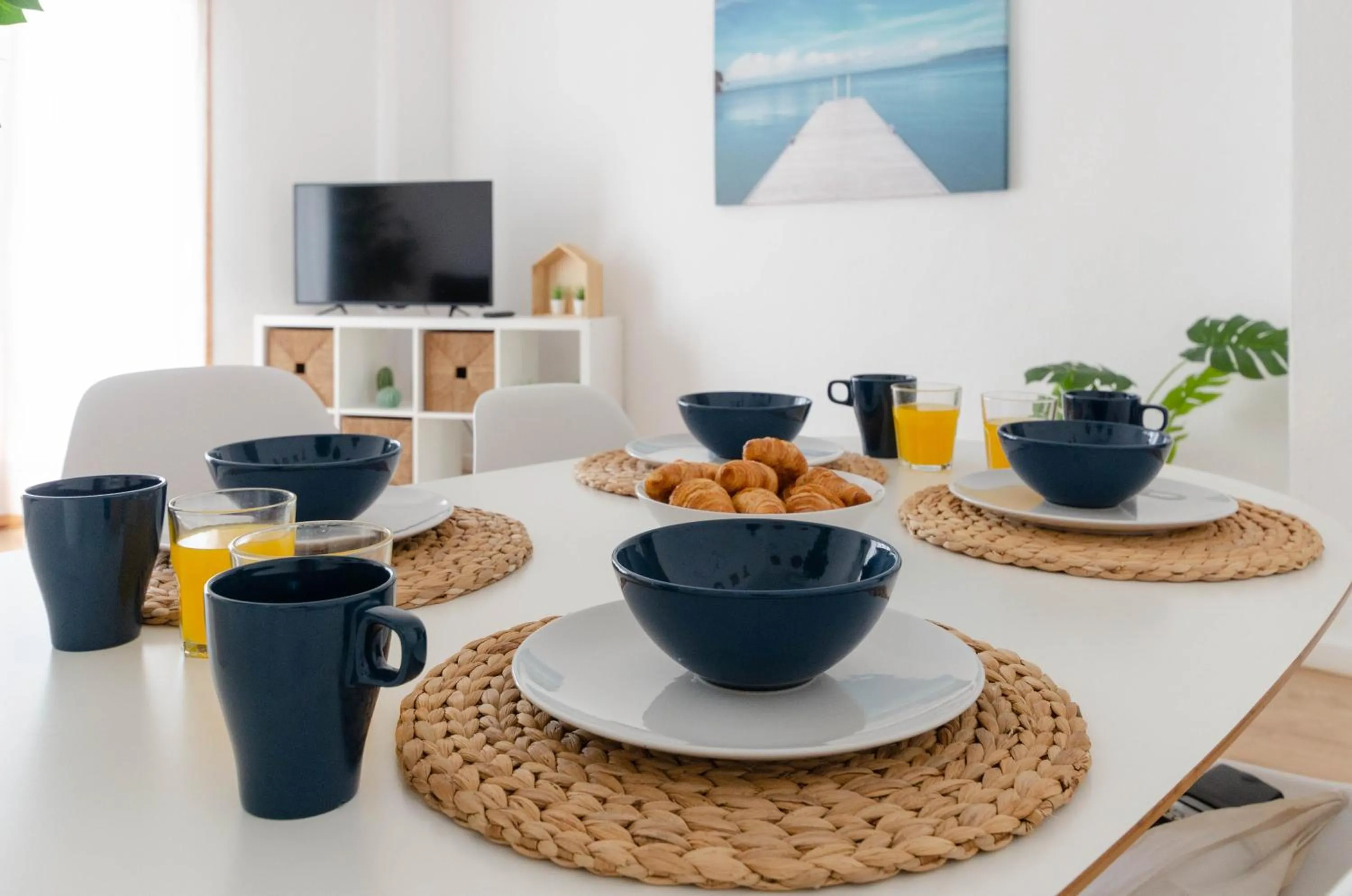 Dining area in Port Apartments