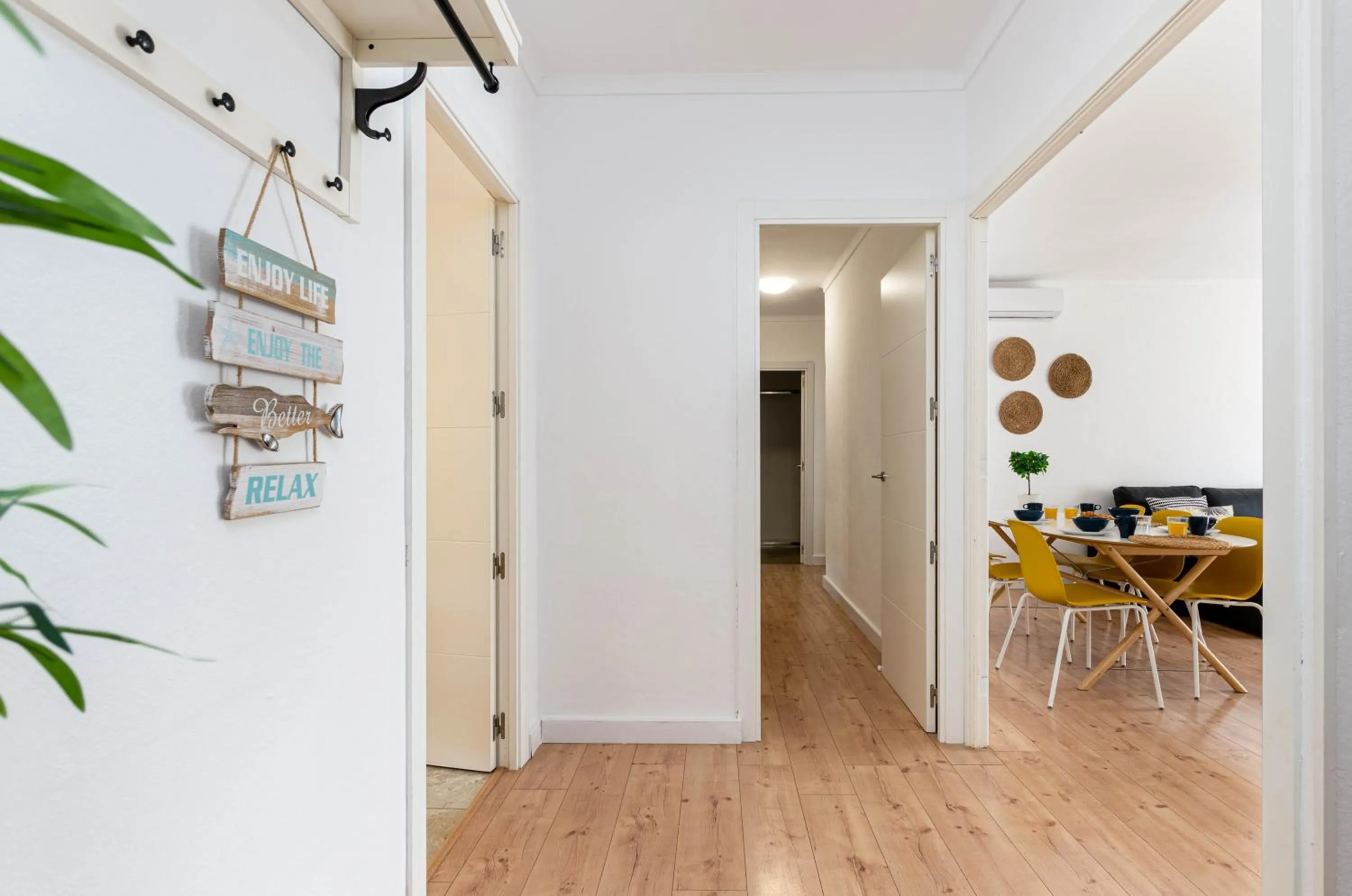 Dining area in Port Apartments