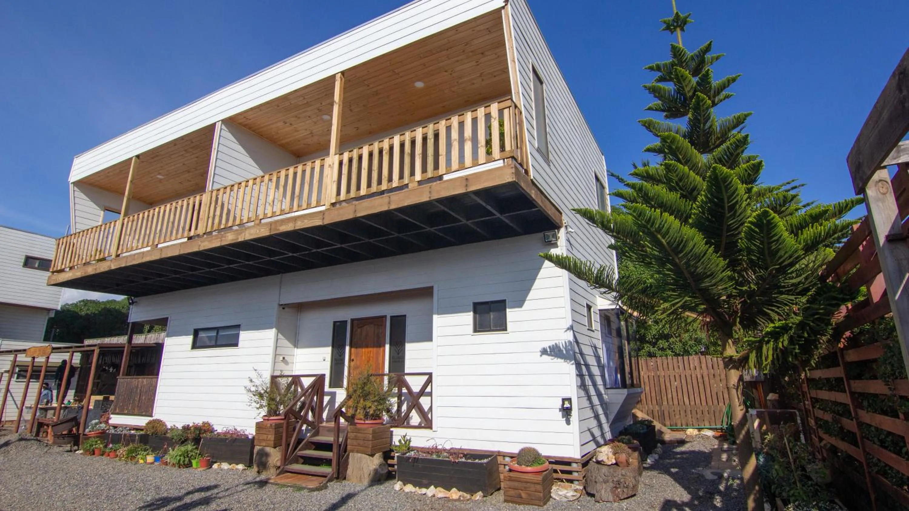 Property building in ELUNEY Pichilemu
