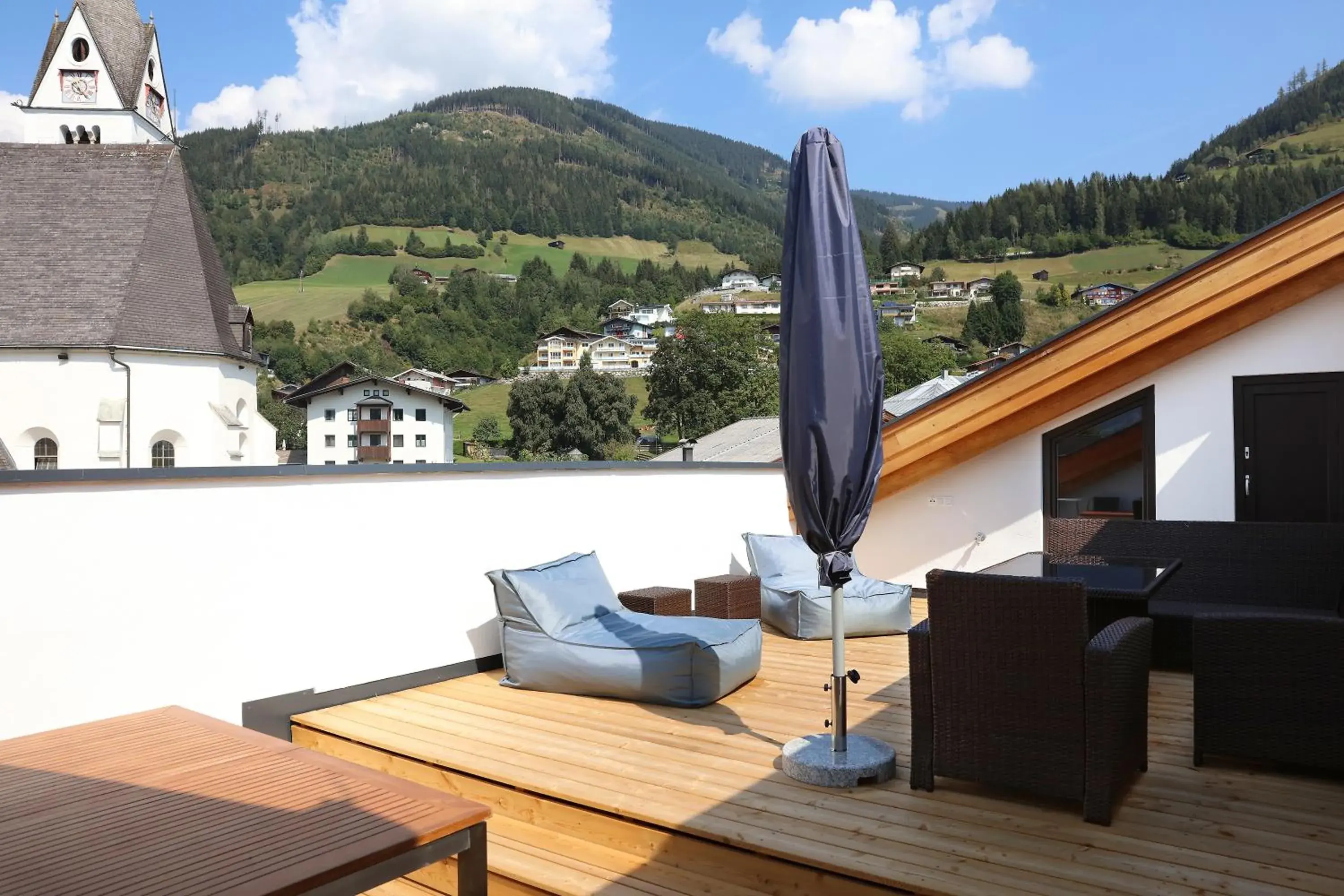 Penthouse Apartment in Tauernsuites Mitterwirt by ALPS RESORTS Penthouse Apartment in Tauernsuites Mitterwirt by ALPS RESORTS