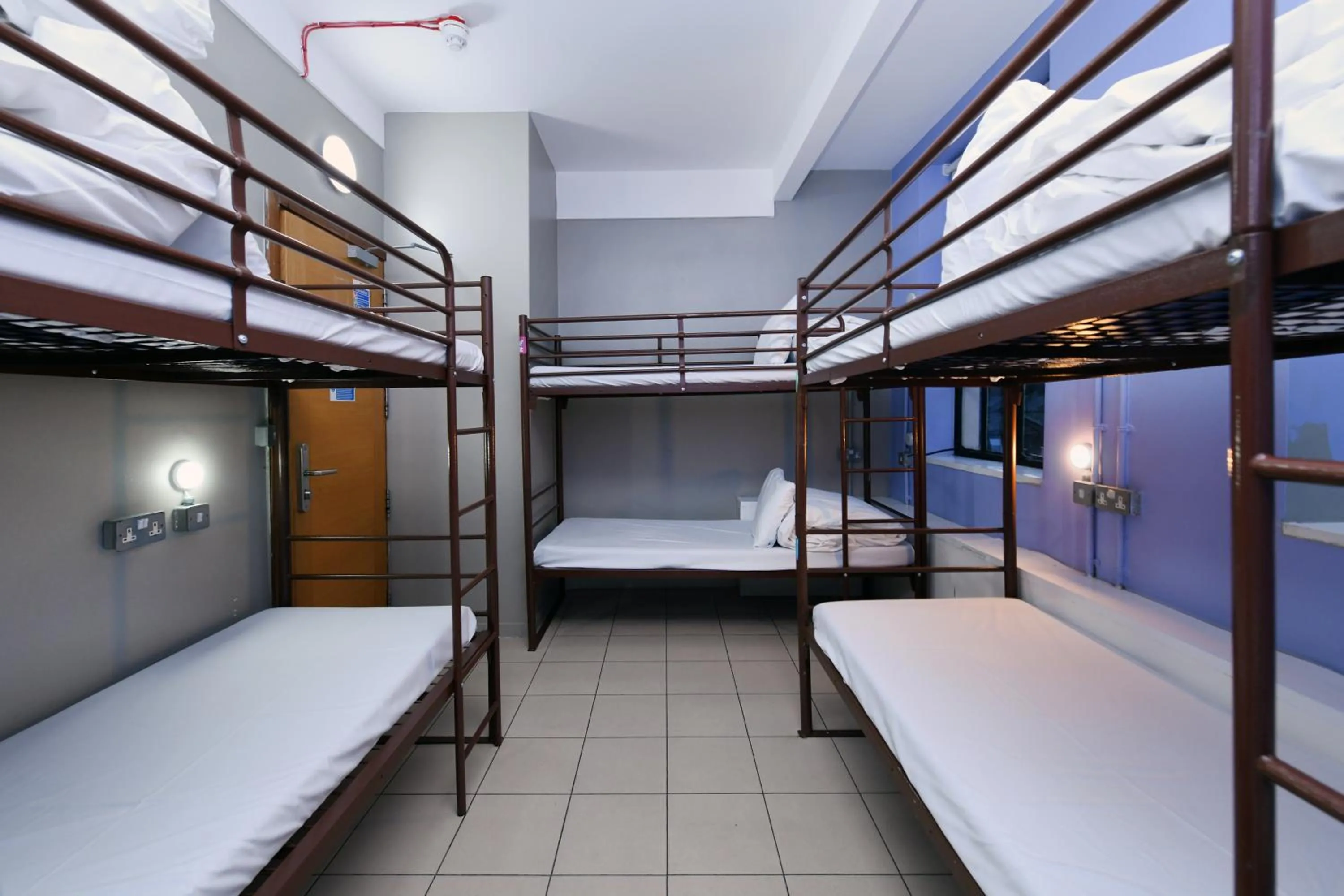Bedroom, Bed in Rest Up London