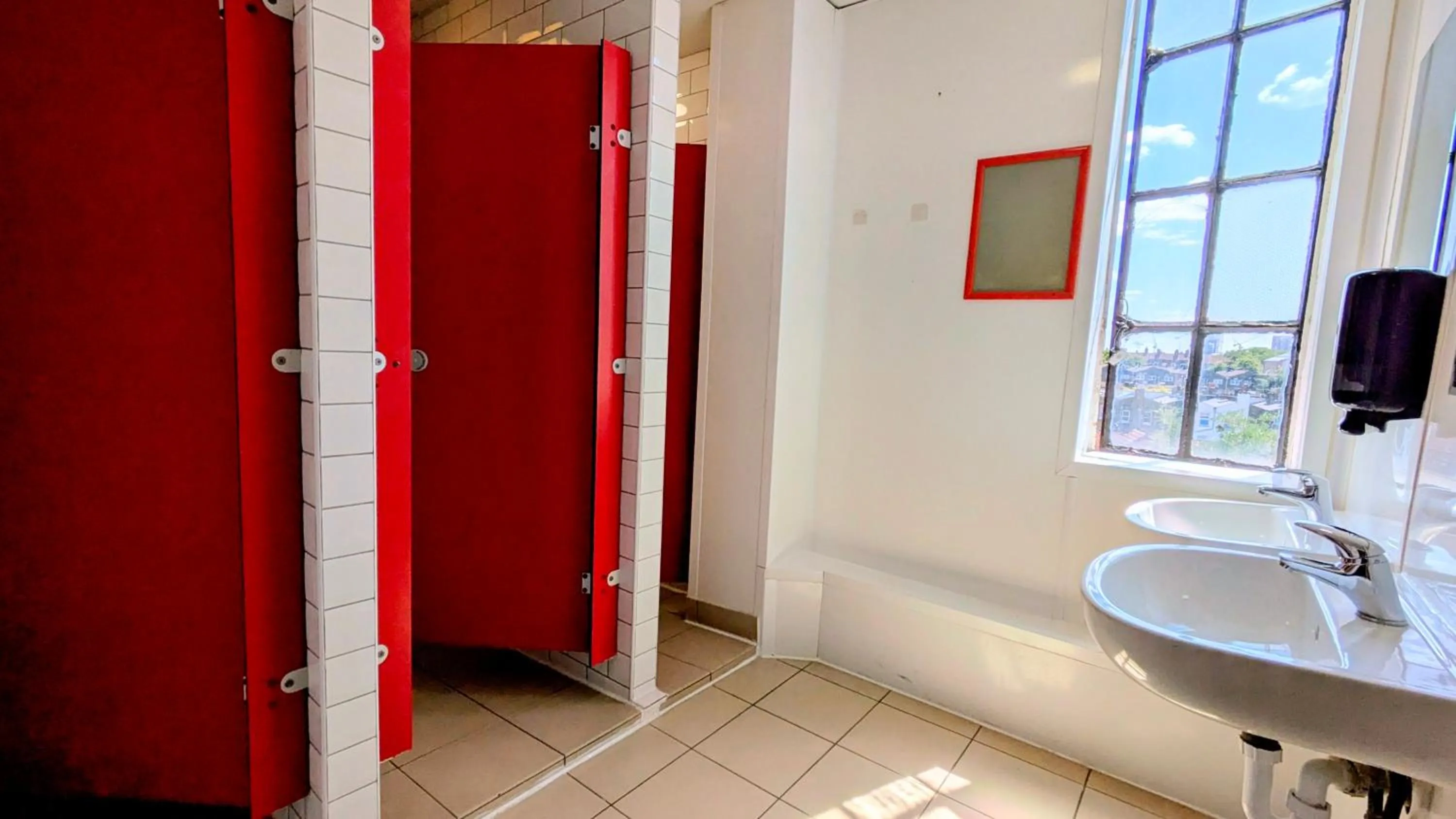 Bathroom in Rest Up London