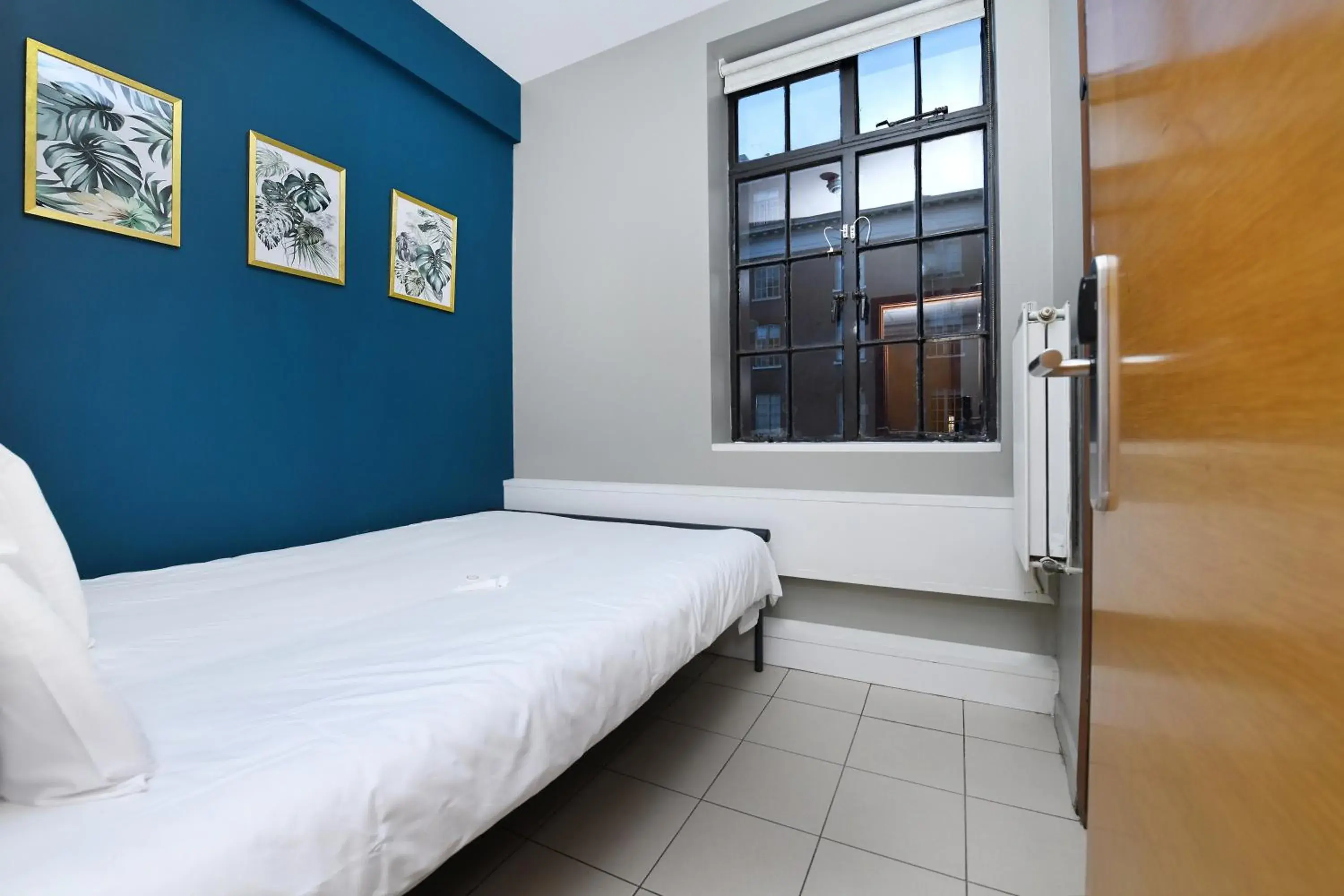Double Room with Shower in Rest Up London Double Room with Shower in Rest Up London