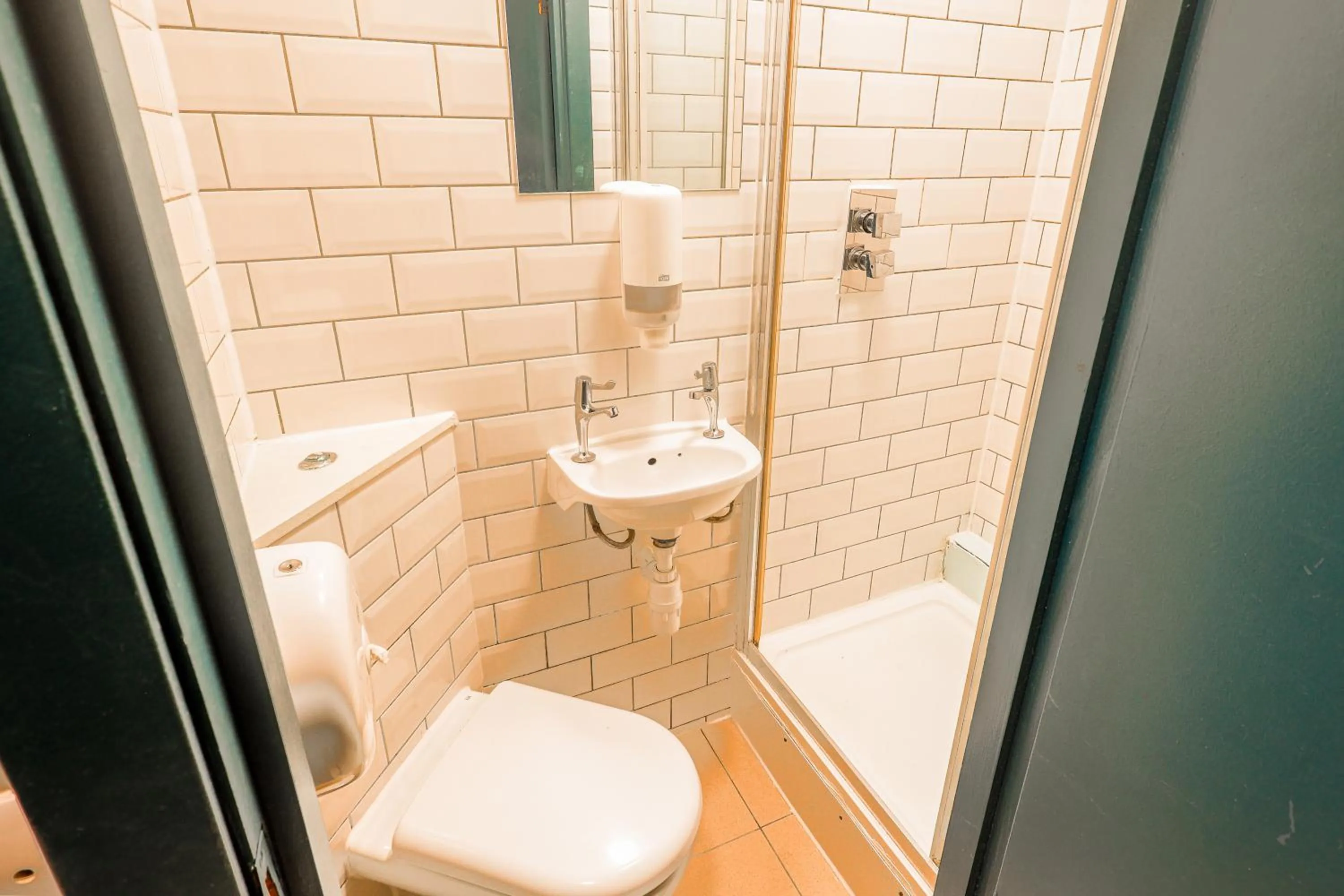 Shower in Rest Up London