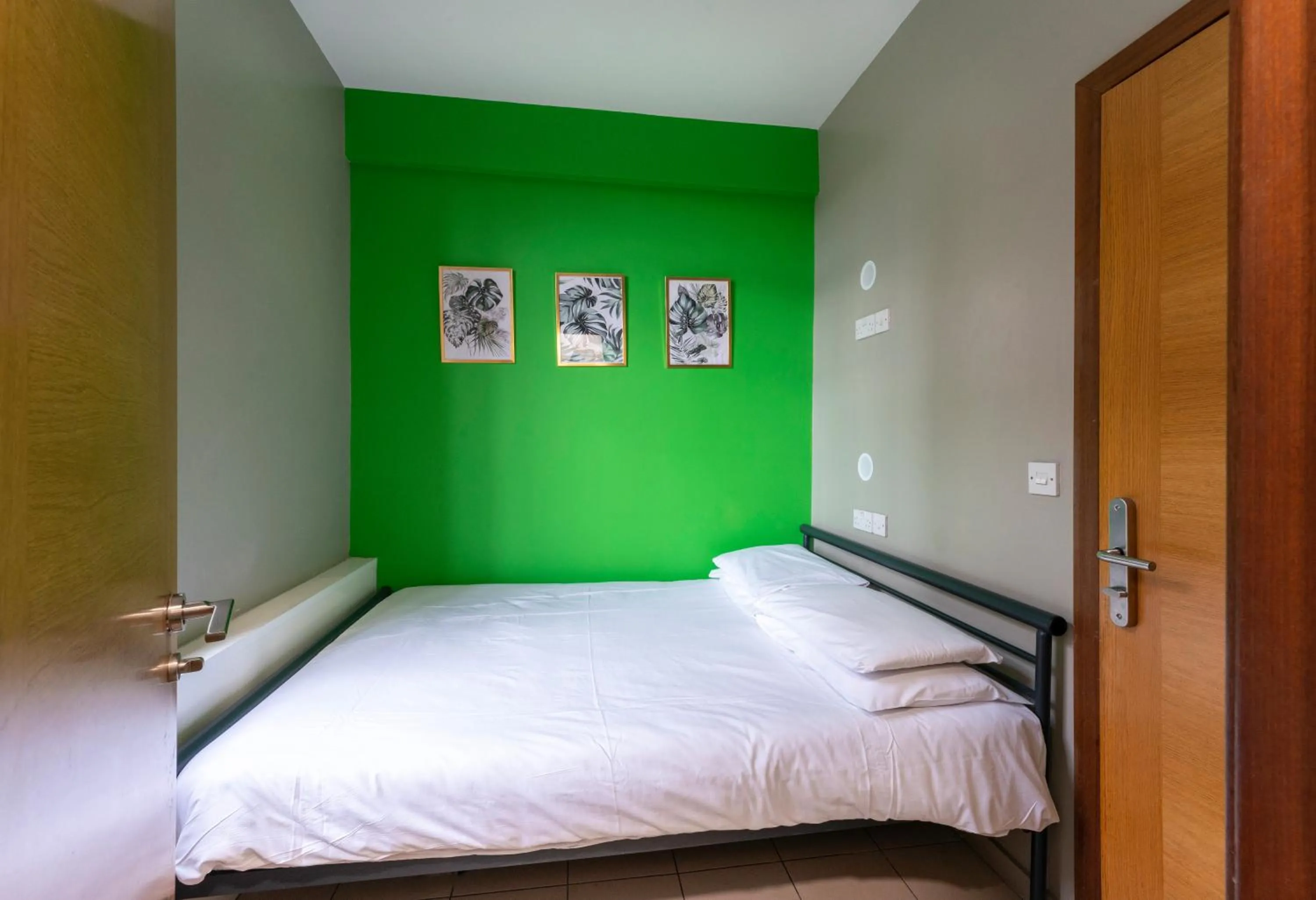 Bedroom, Bed in Rest Up London