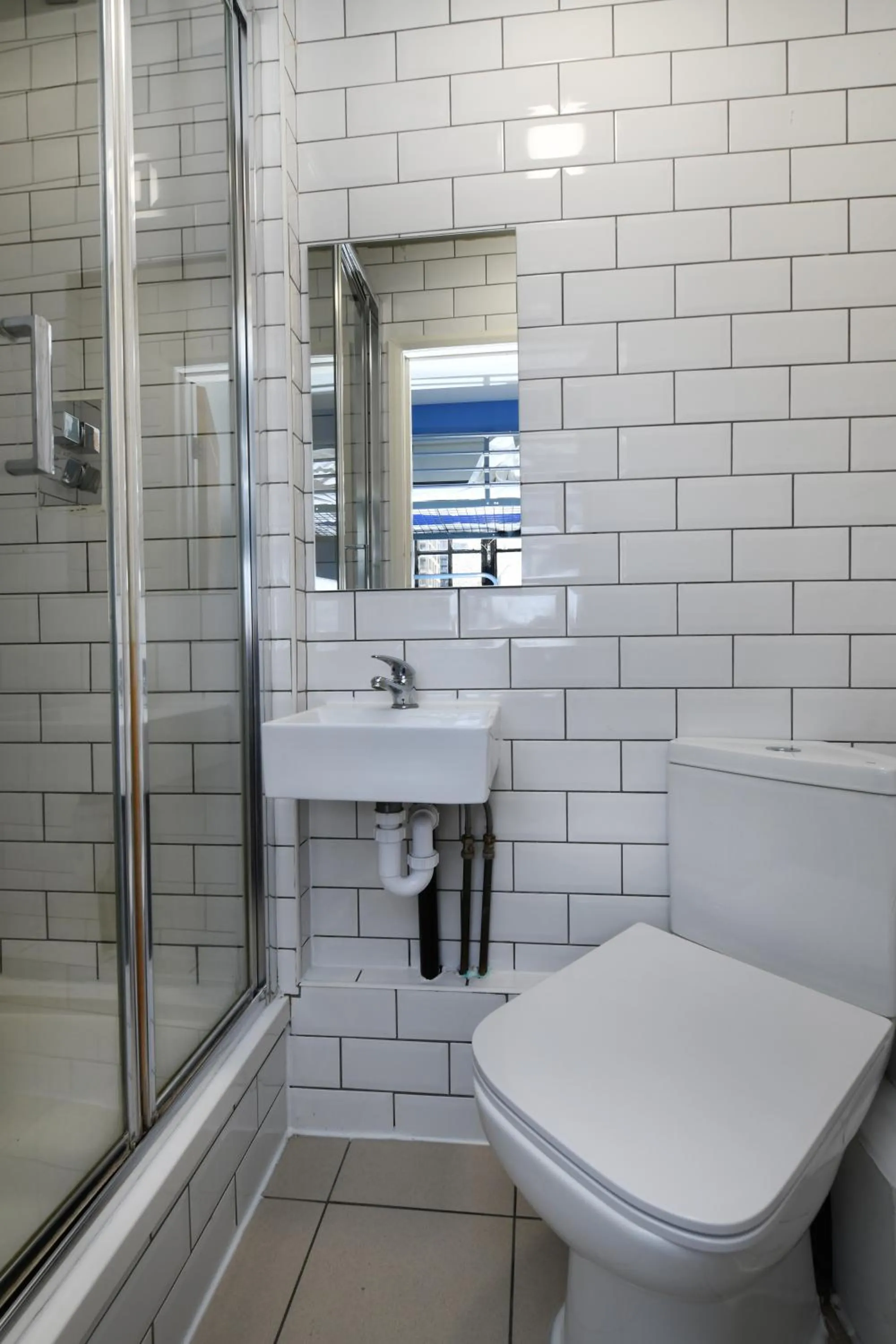 Bathroom in Rest Up London