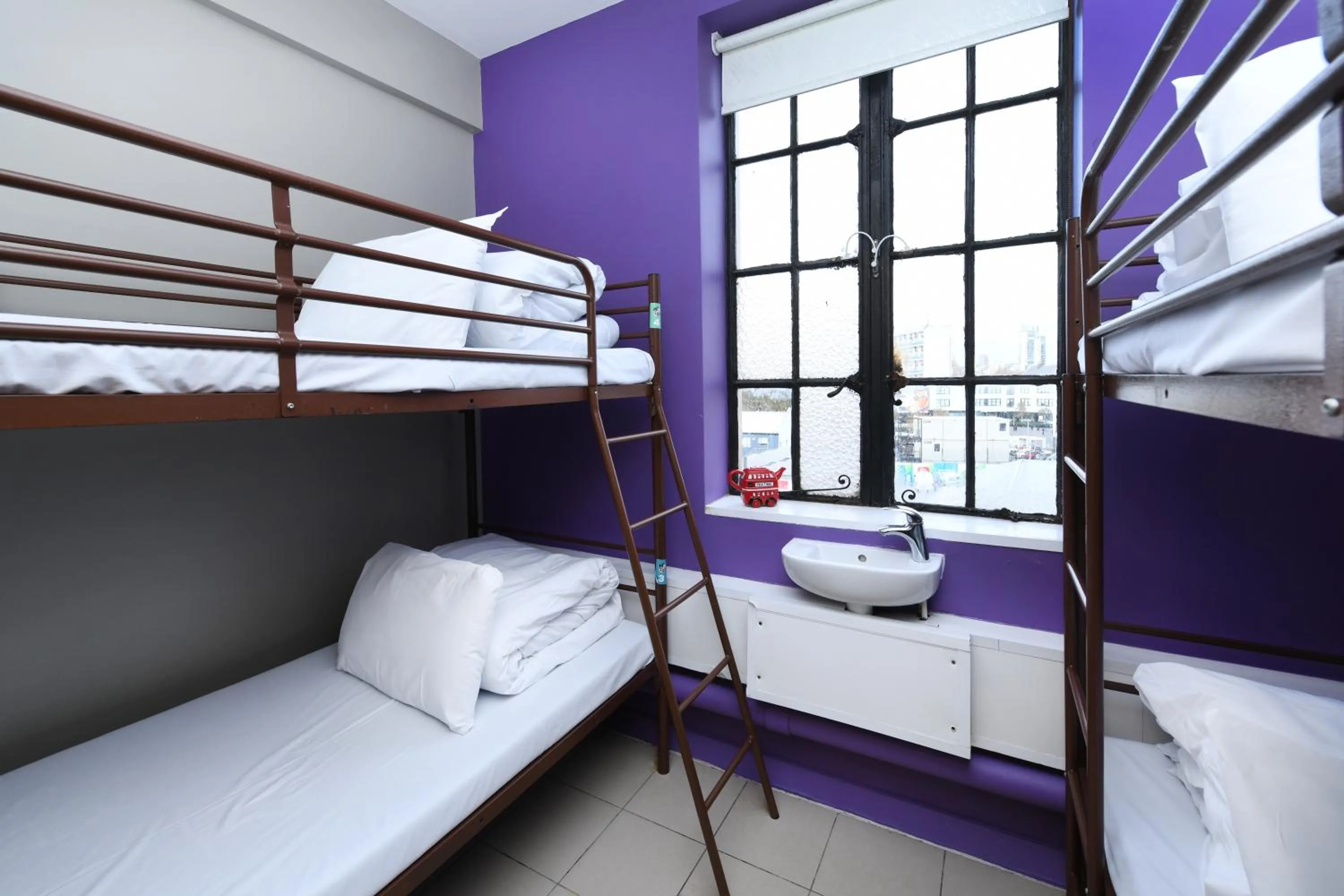 Bedroom, Bed in Rest Up London