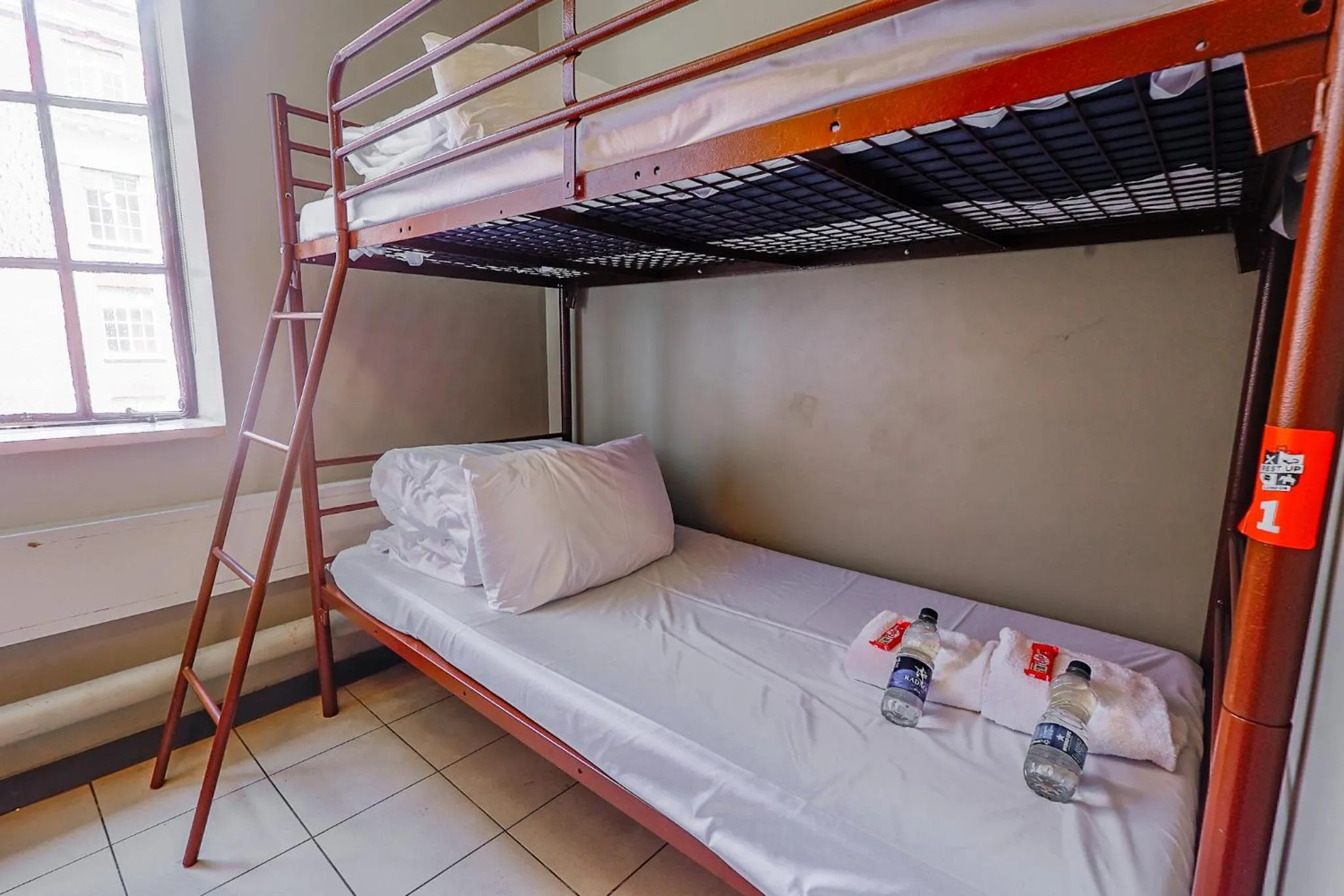 Bedroom, Bed in Rest Up London