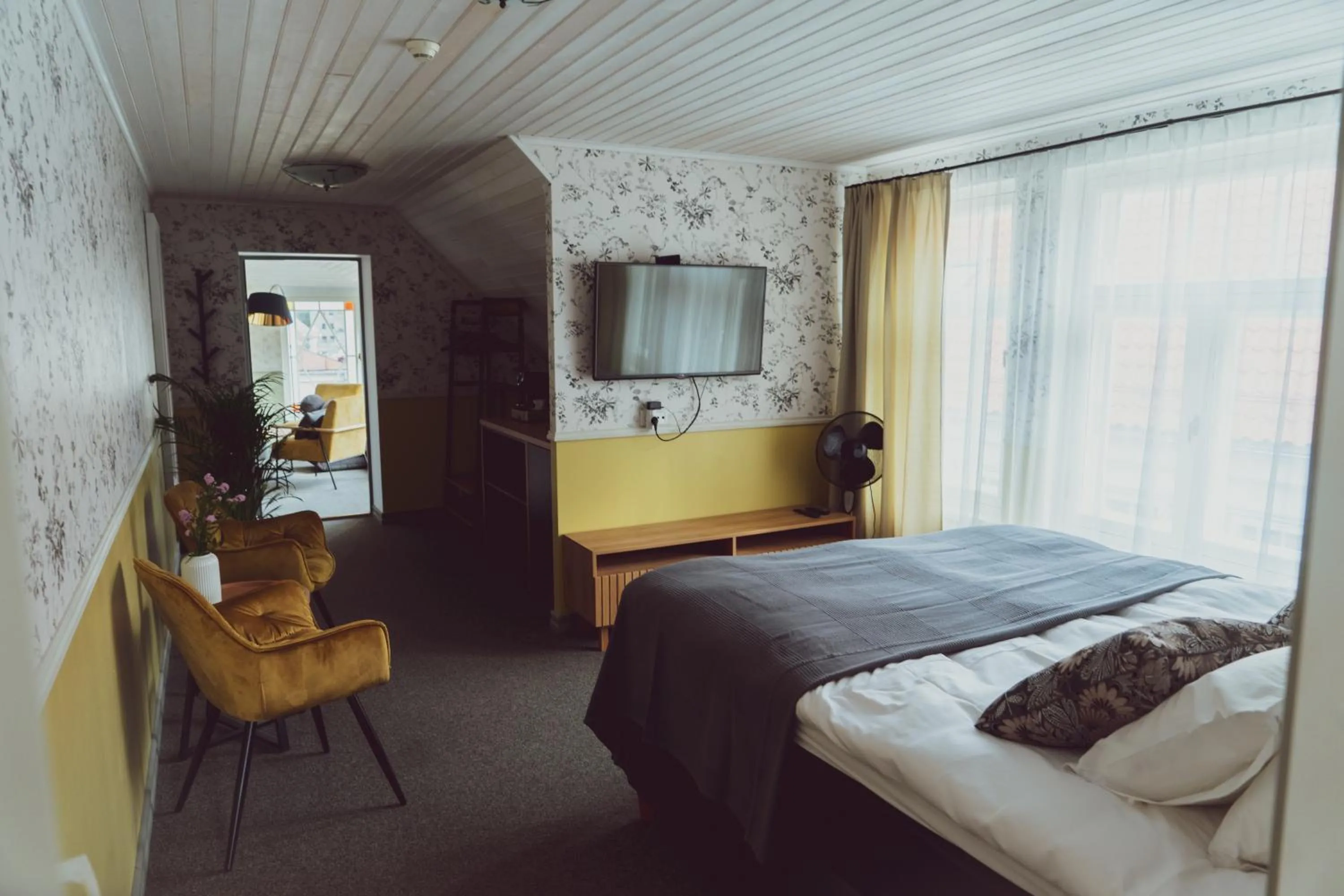 Bedroom, Bed in Vanalinna Boutique Hotel