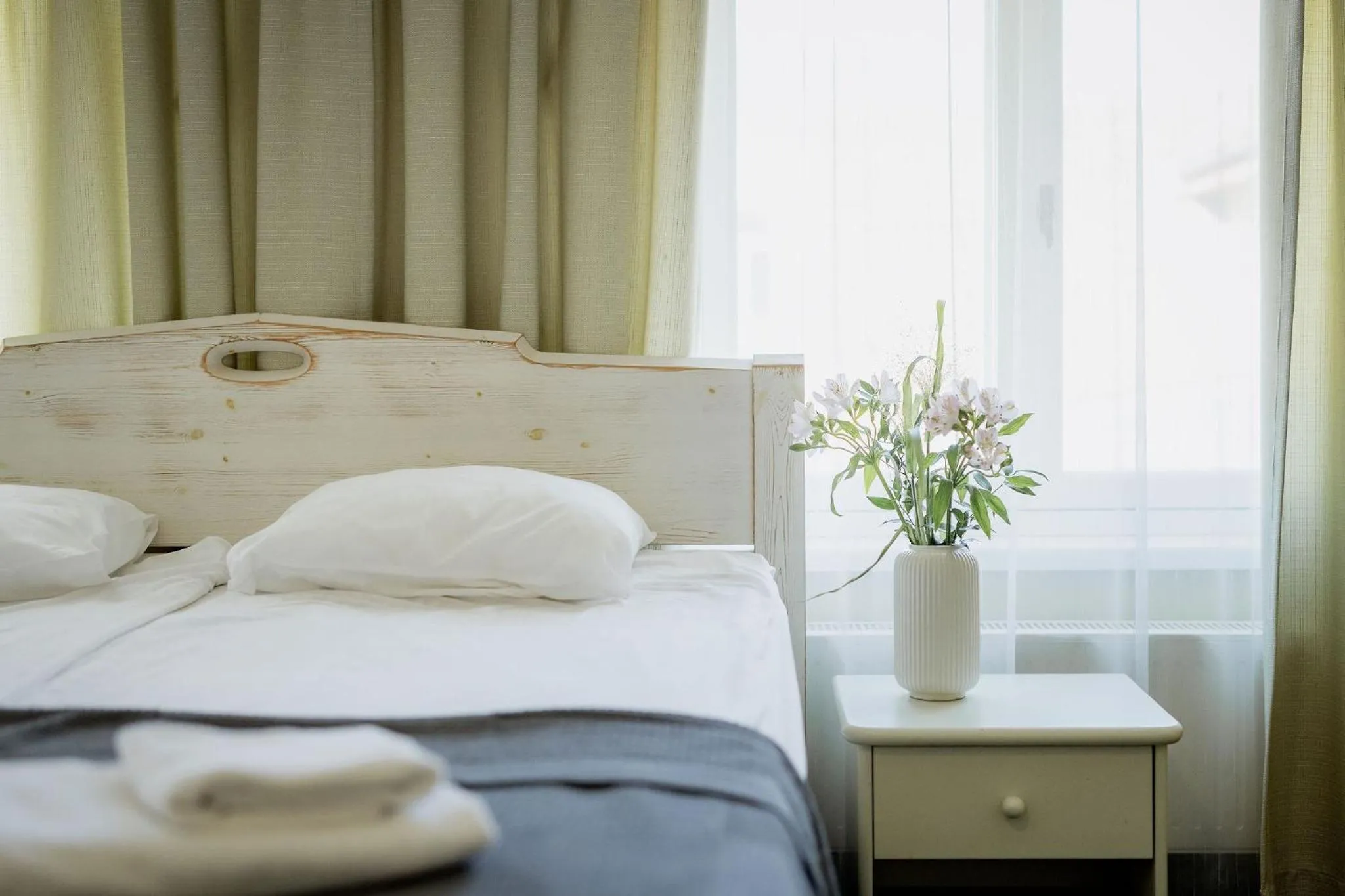 Property building, Bed in Vanalinna Boutique Hotel