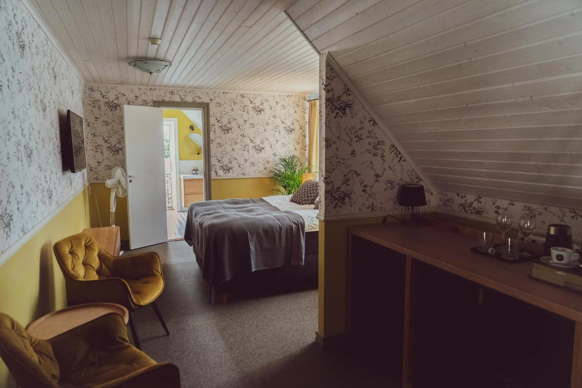Bed in Vanalinna Boutique Hotel