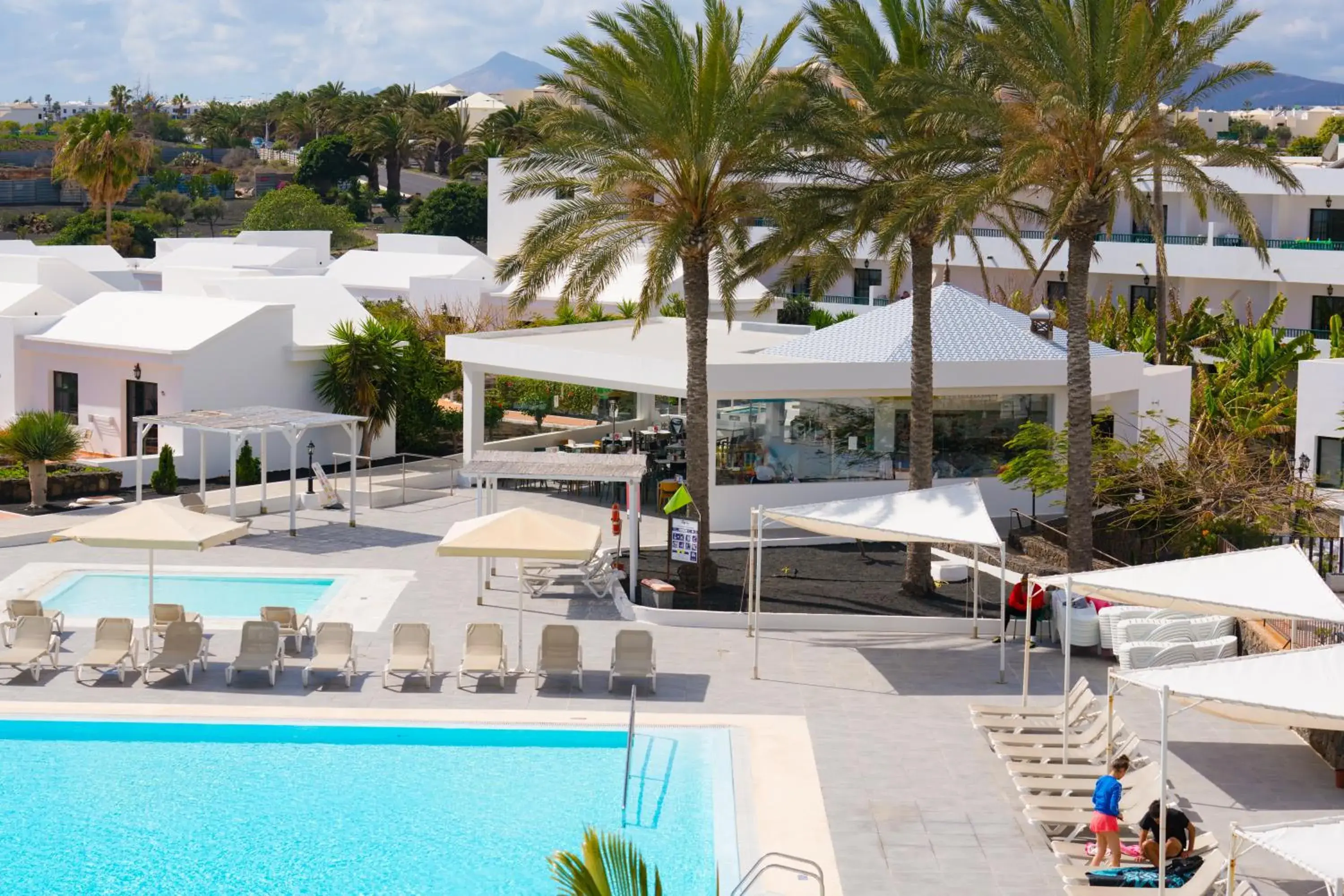 Swimming pool in Apartamentos Santa Rosa Swimming pool in Apartamentos Santa Rosa