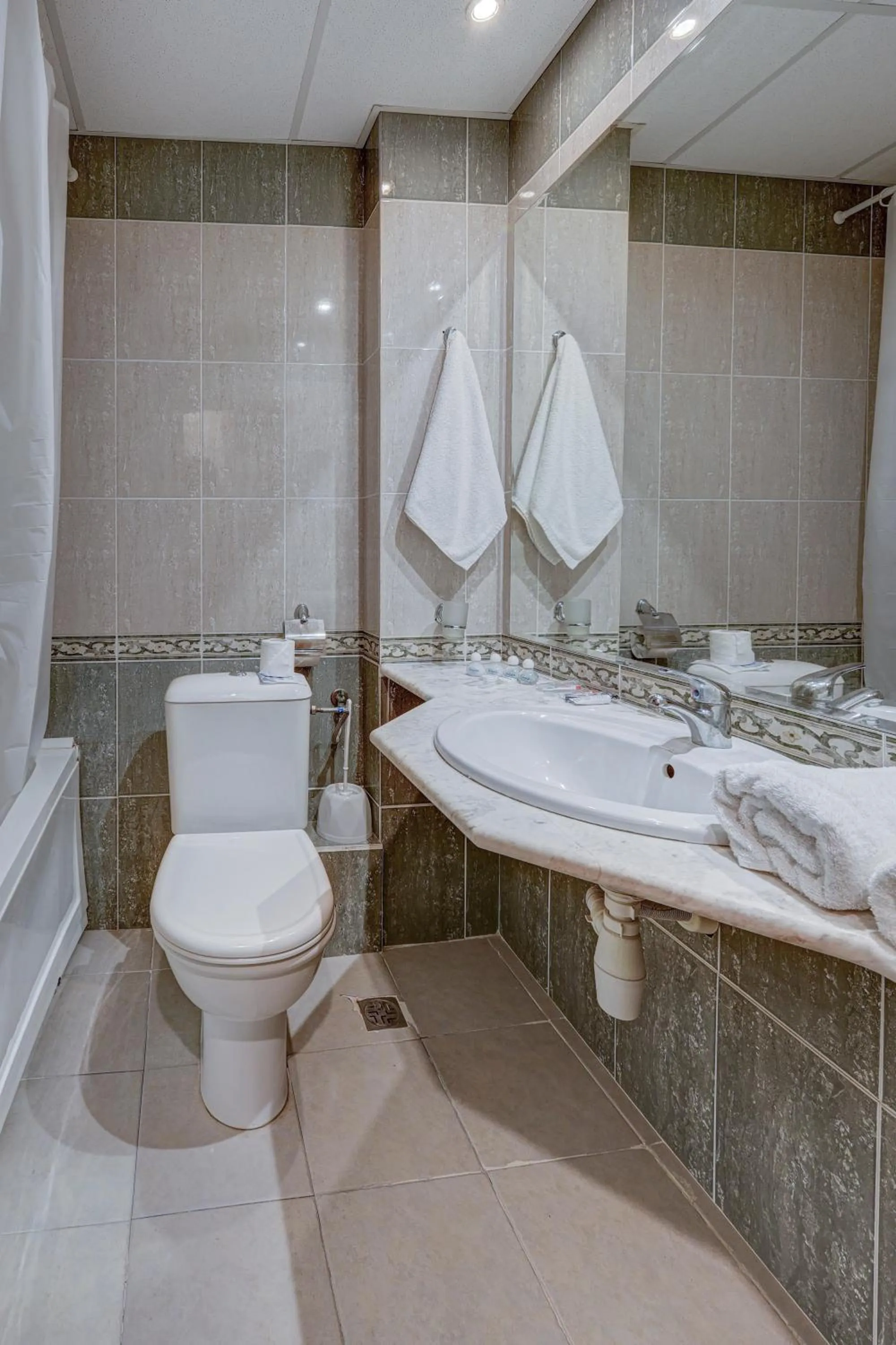 Shower in Hotel Shipka All Inclusive