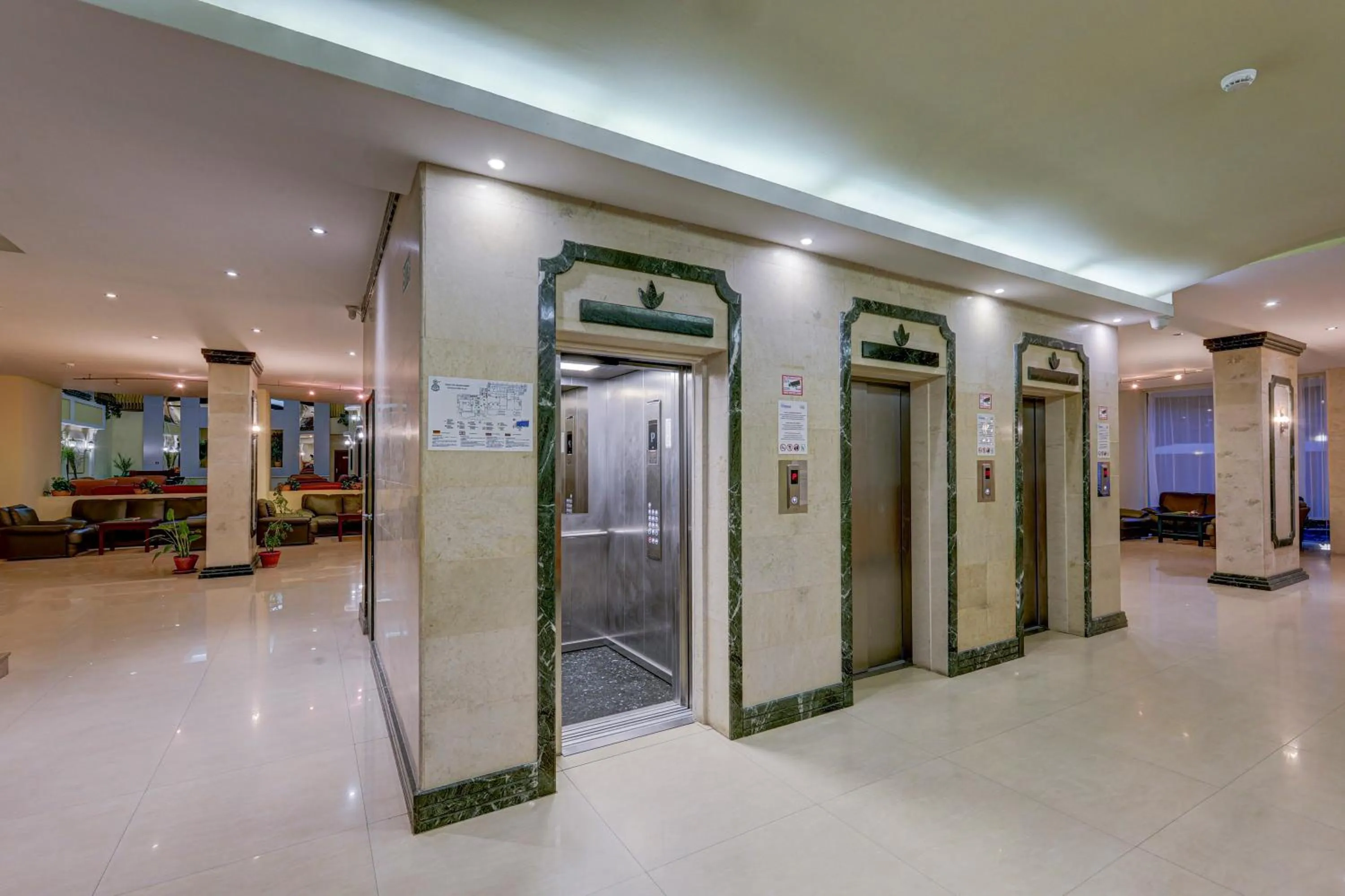 Lobby or reception in Hotel Shipka All Inclusive