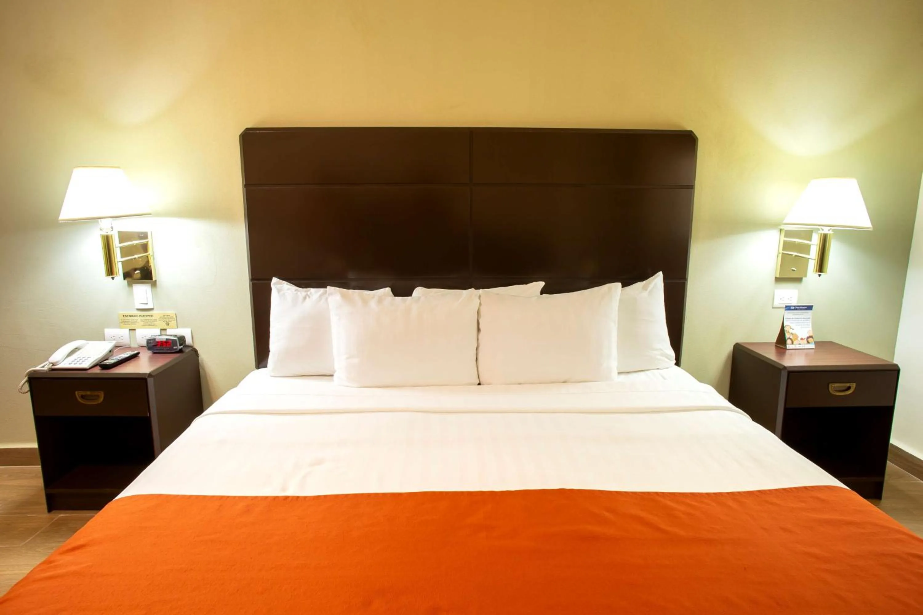 Photo of the whole room, Bed in Hotel Plaza Calzada