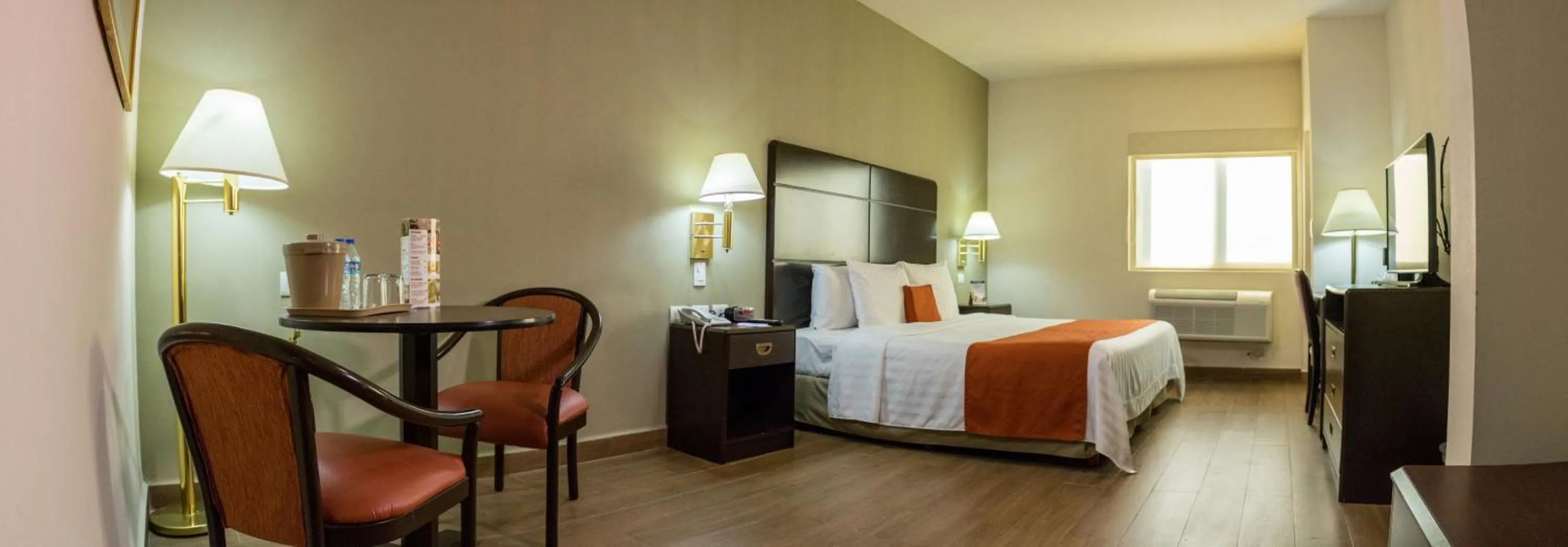 Photo of the whole room, Bed in Hotel Plaza Calzada