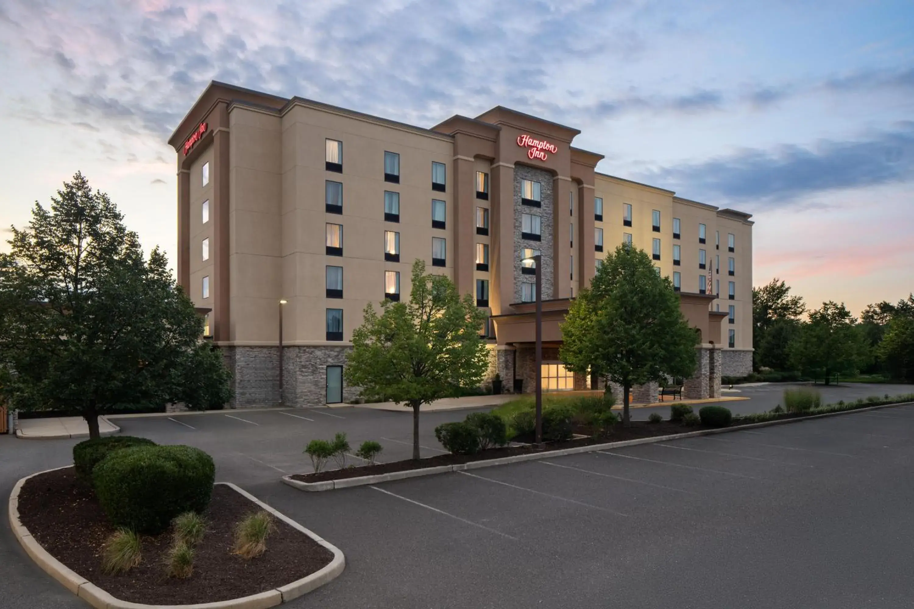Property building in Hampton Inn Neptune Property building in Hampton Inn Neptune