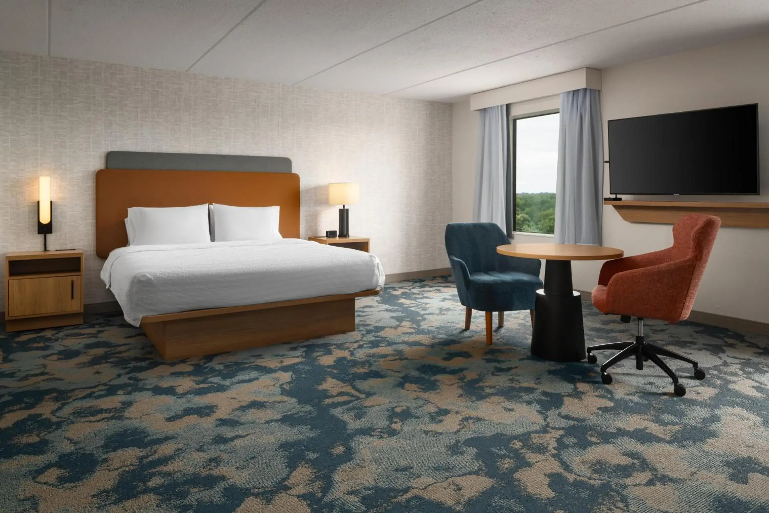 Bed in Hampton Inn Neptune Bed in Hampton Inn Neptune